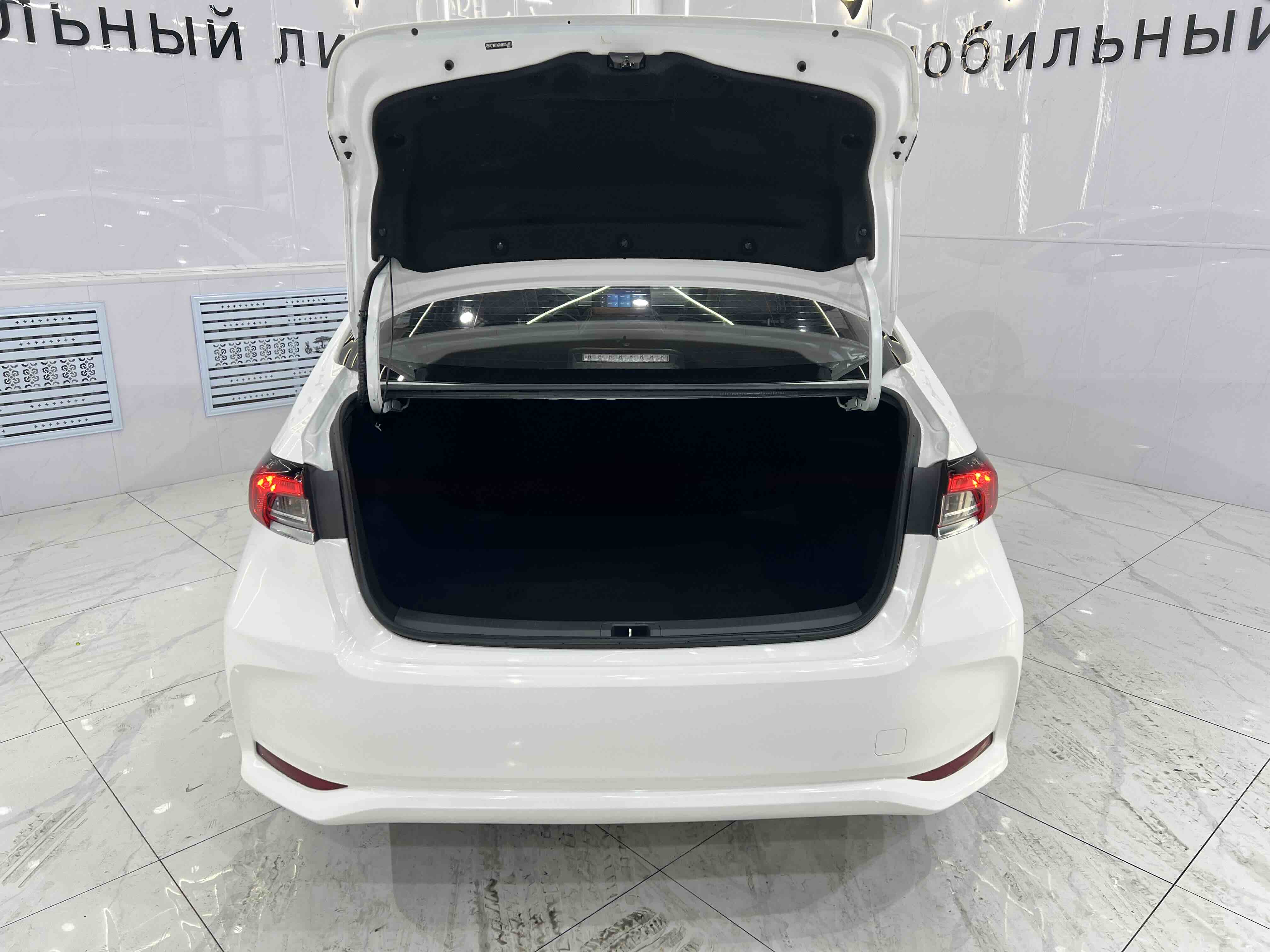 Toyota Corolla 2021 car image #16