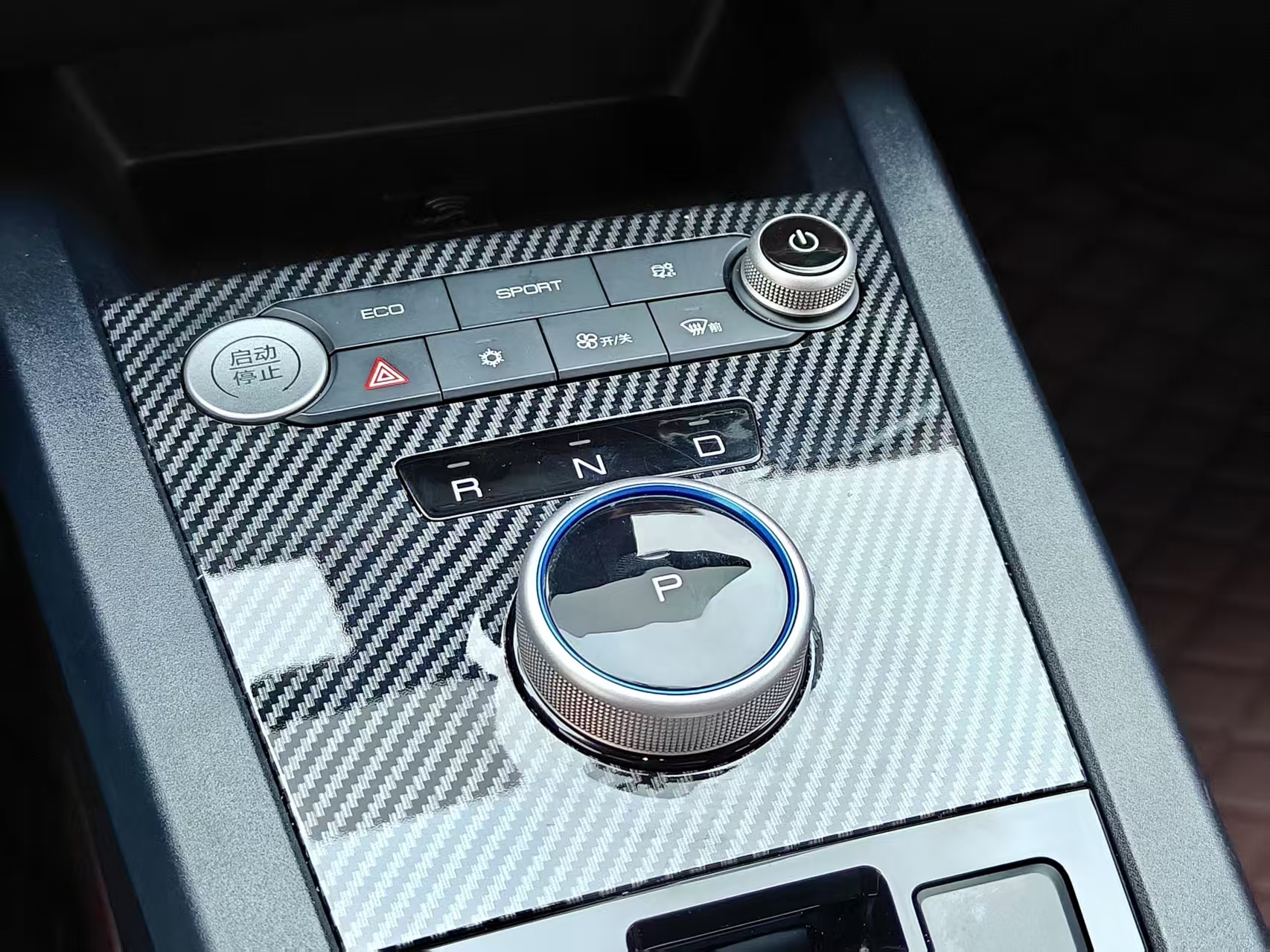 BYD e2 2021 изображение автомобиля #16