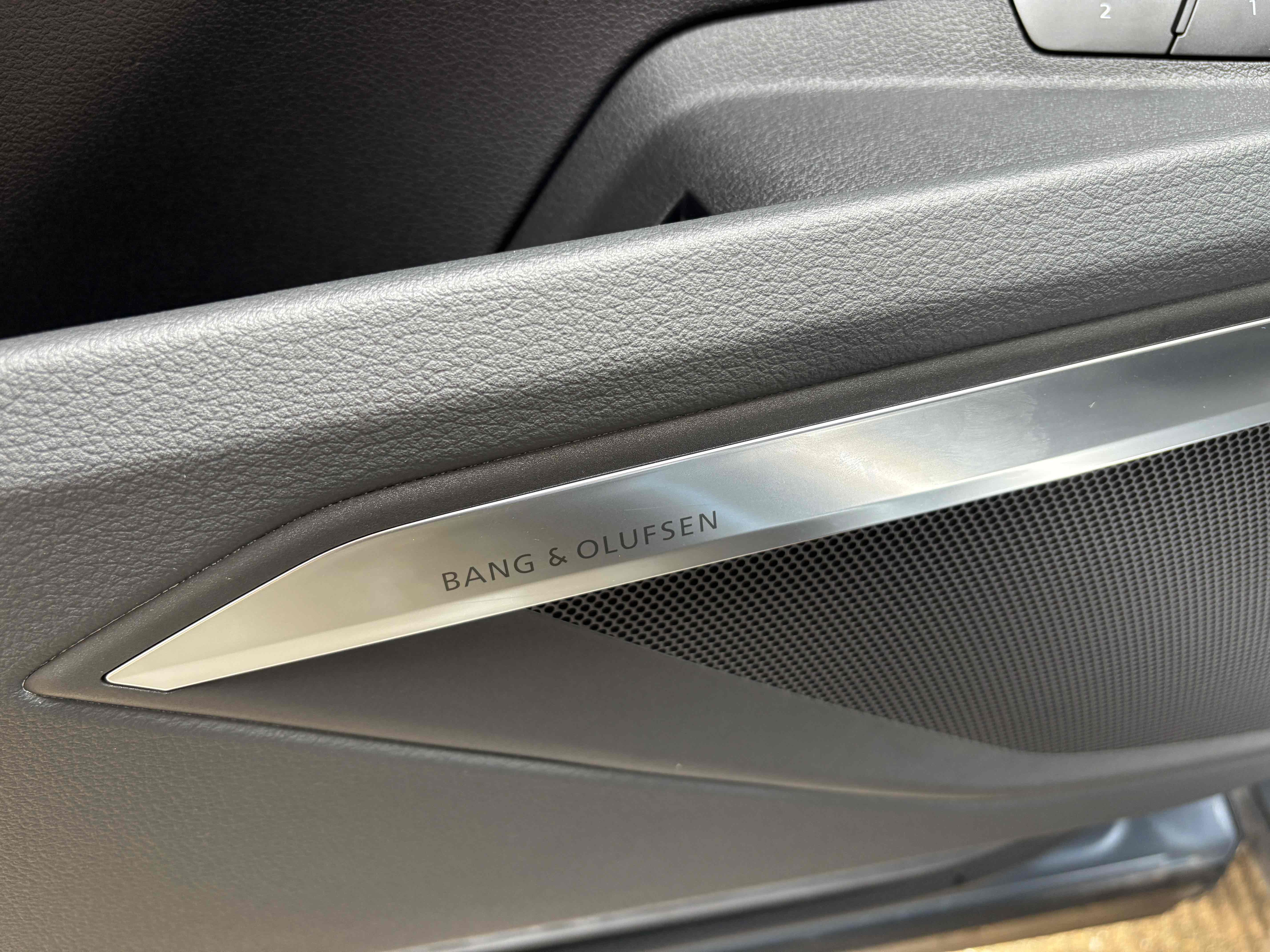 Audi e-tron 2021 изображение автомобиля #16