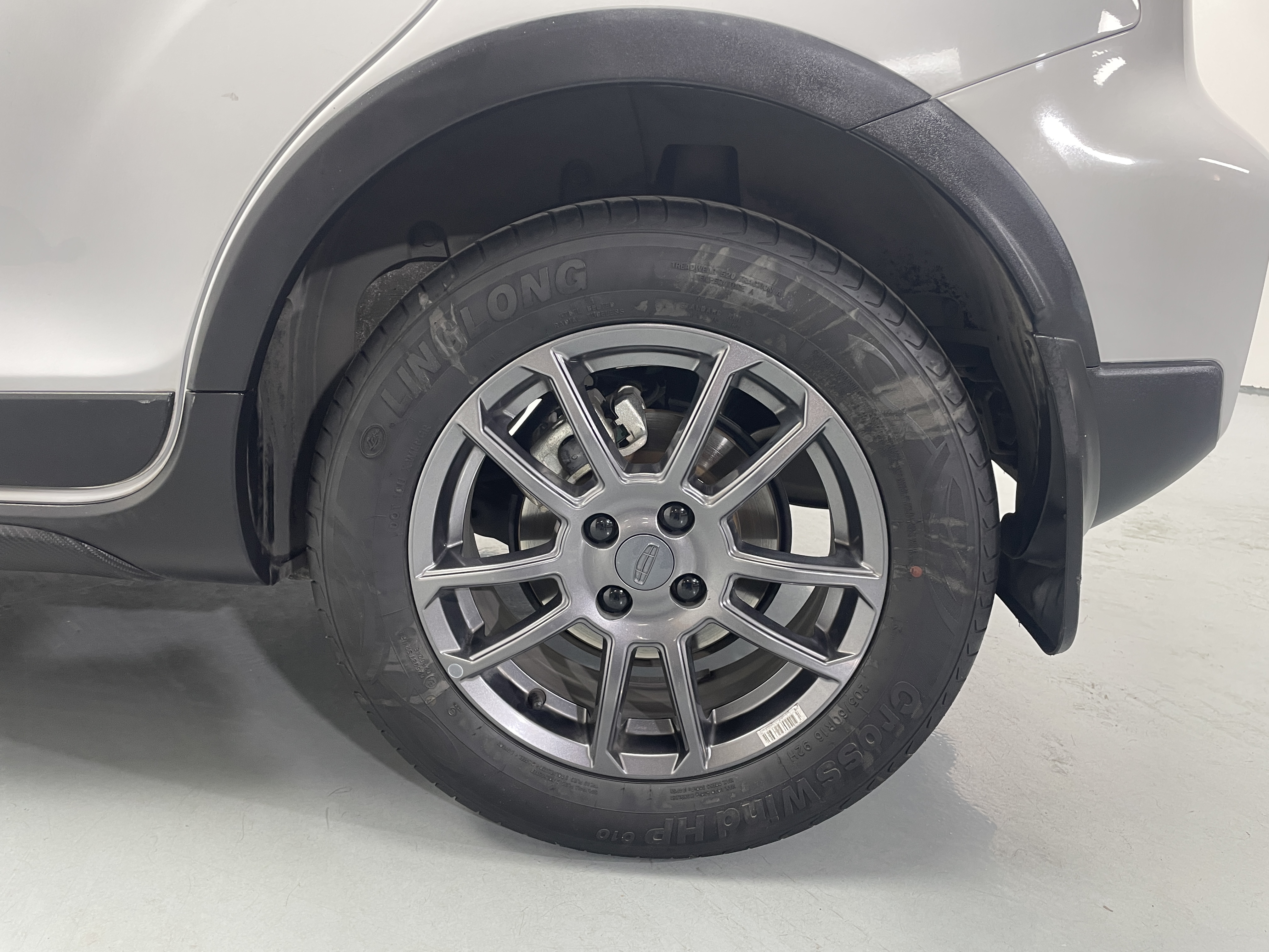 GEELY Vision X3 2022 изображение автомобиля #16