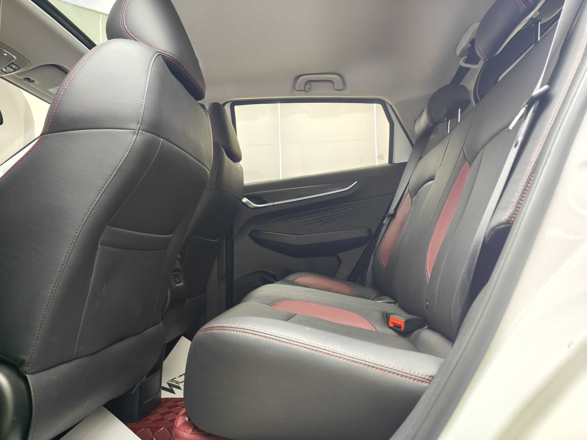 GEELY Vision X3 2021 immagine di auto #16