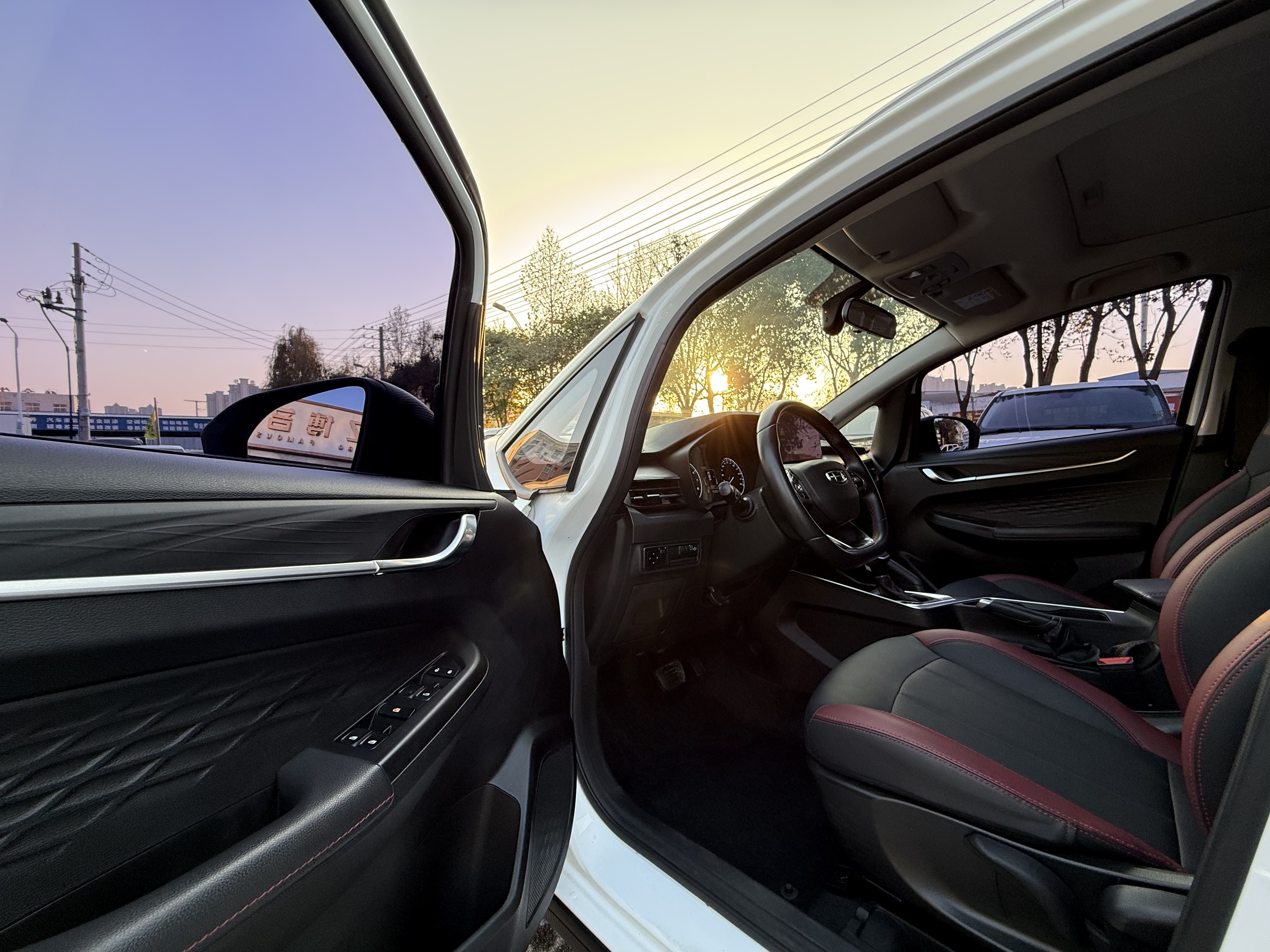 Vision X3 2021 immagine di auto #16