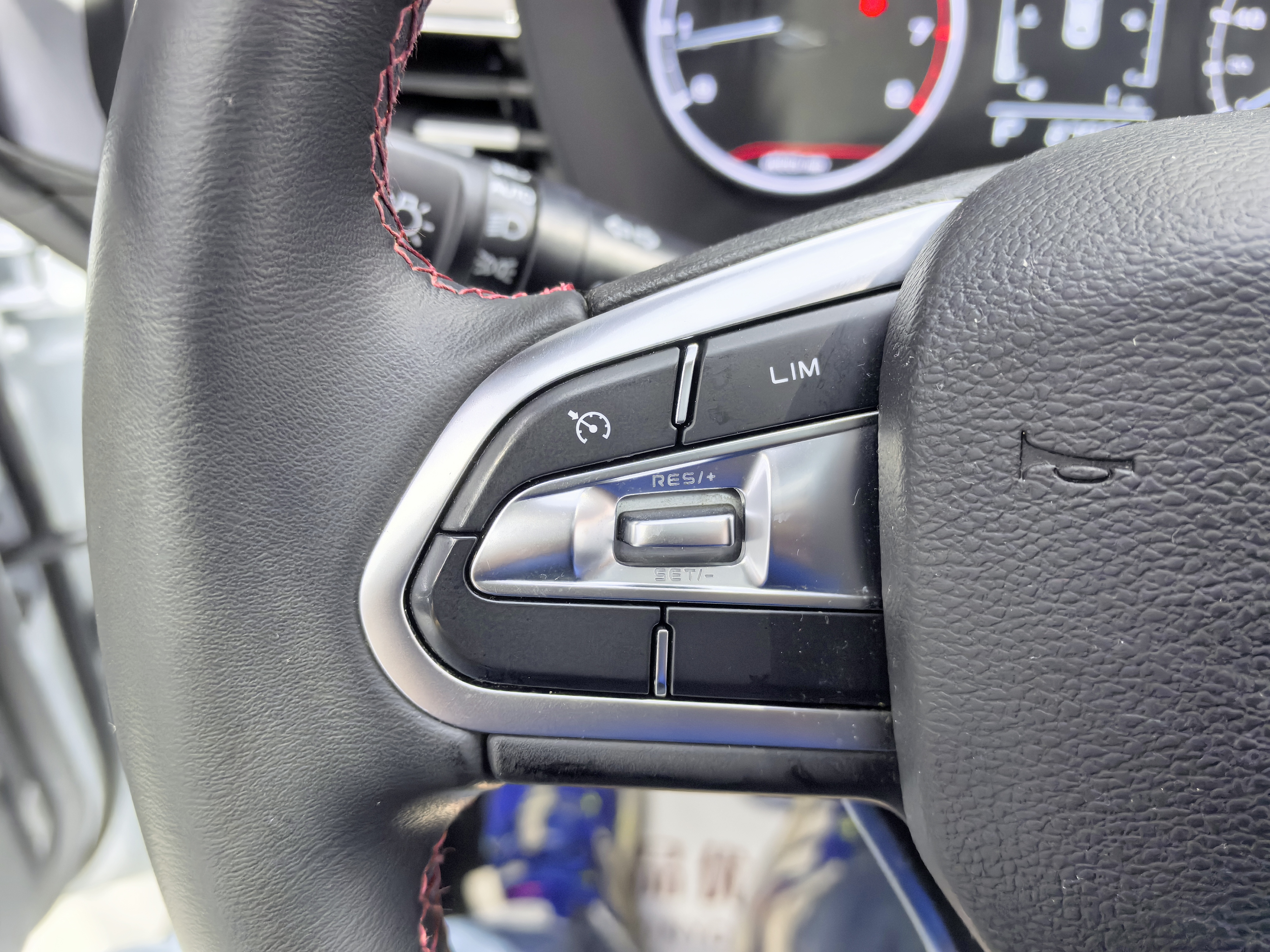 Vision X3 2022 car image #16