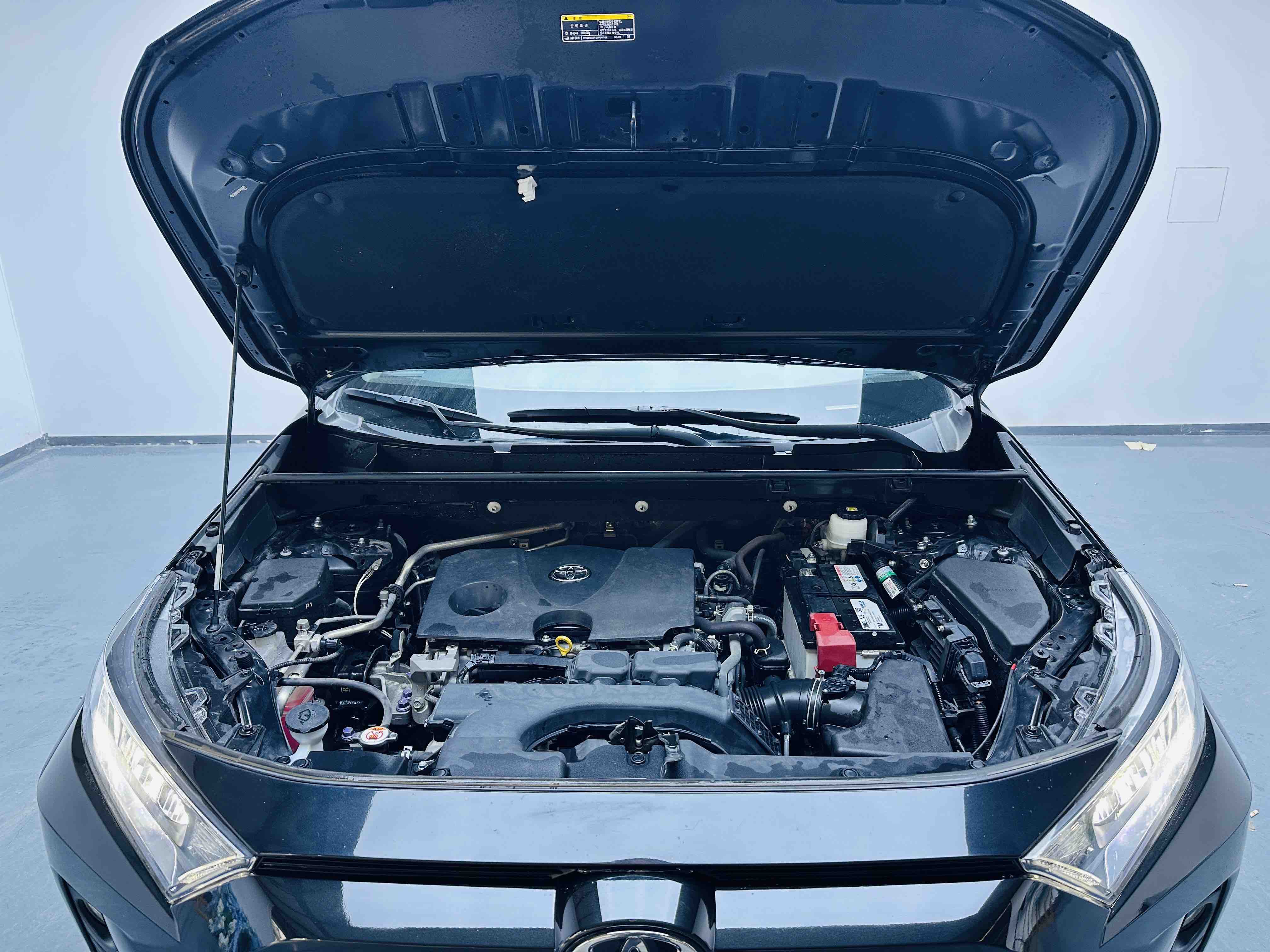 Toyota RAV4 2023 #16 Toyota RAV4 2023 car image #16