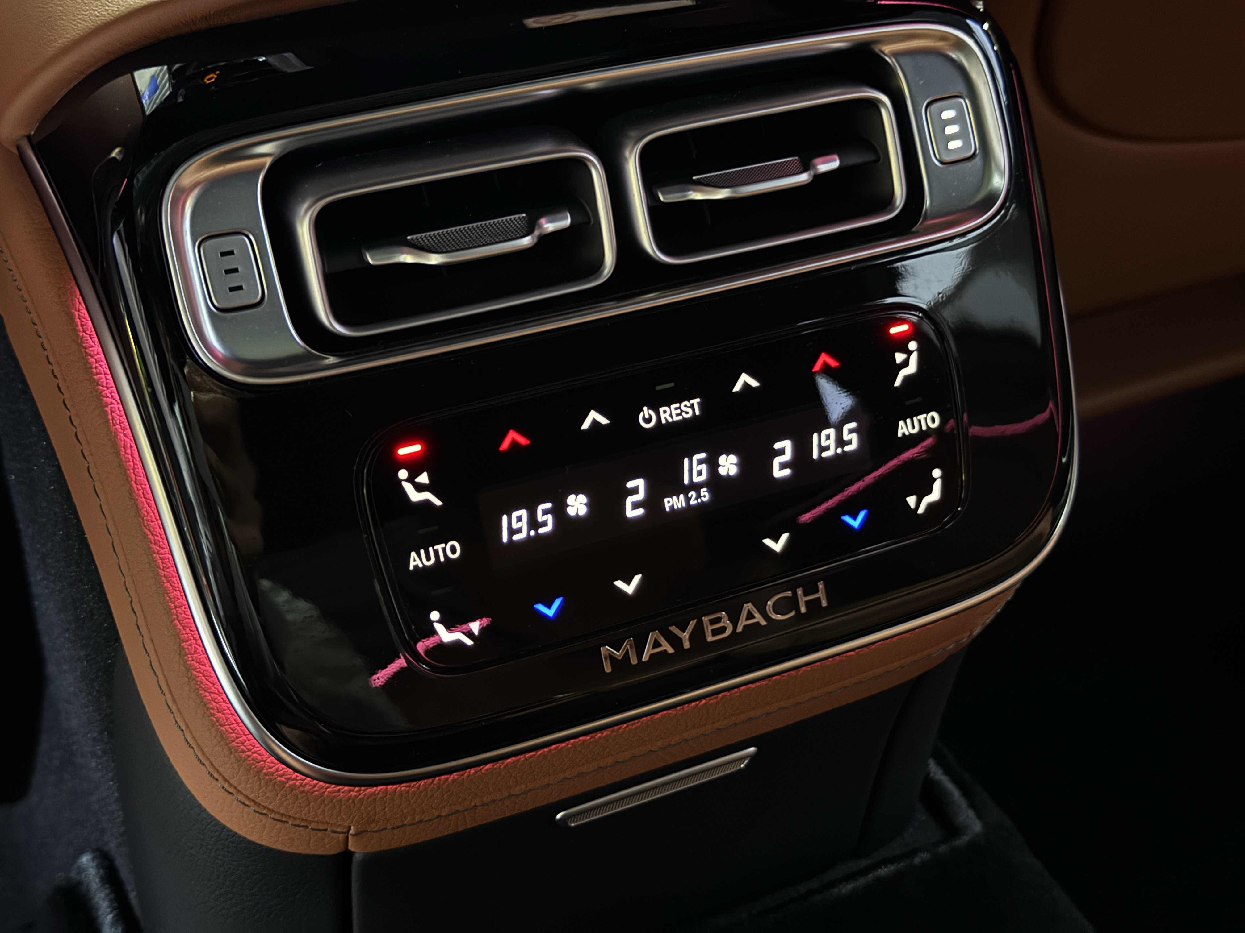 Mercedes-Benz Maybach S Class 2022 car image #16