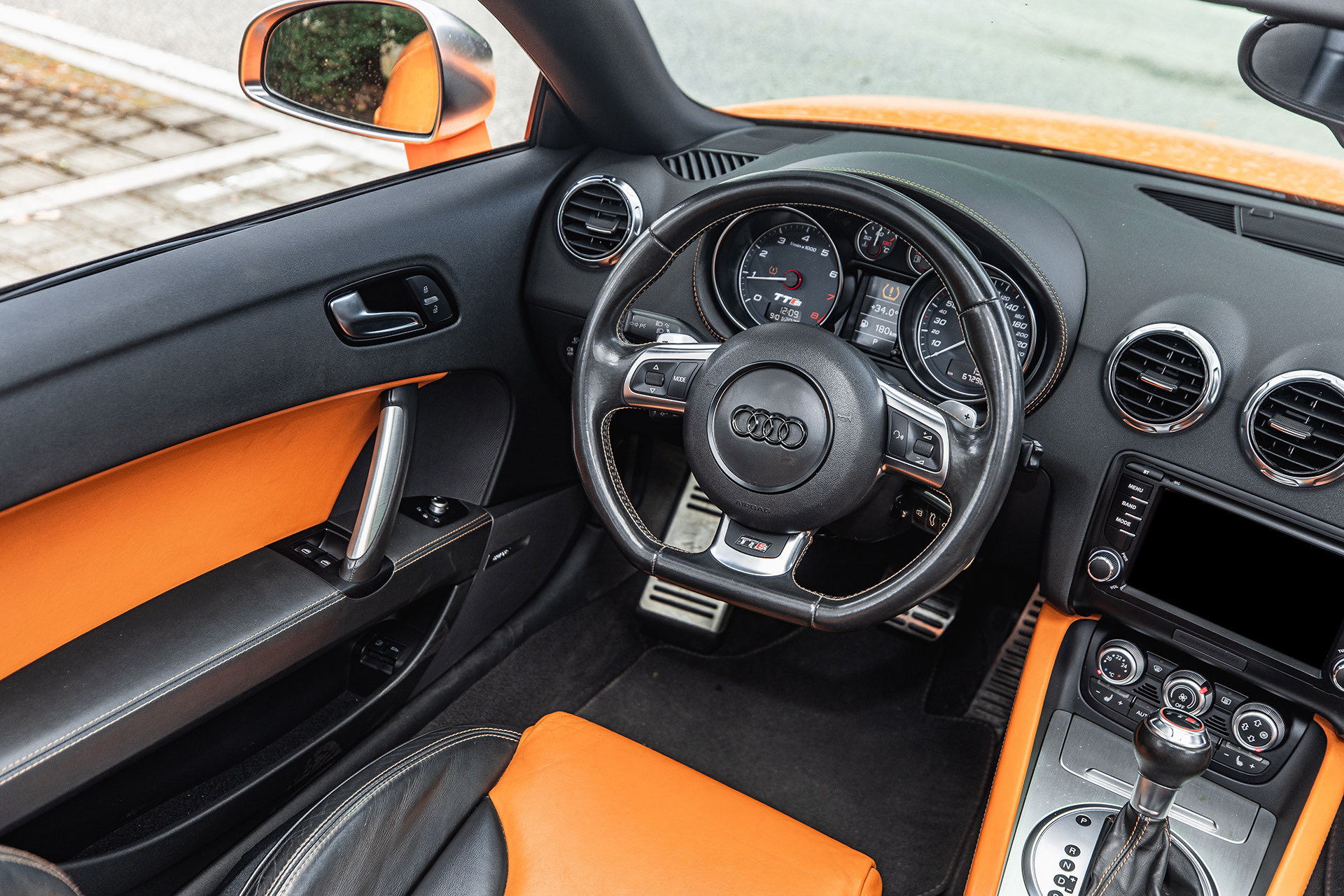 Audi TTS 2013 car image #16