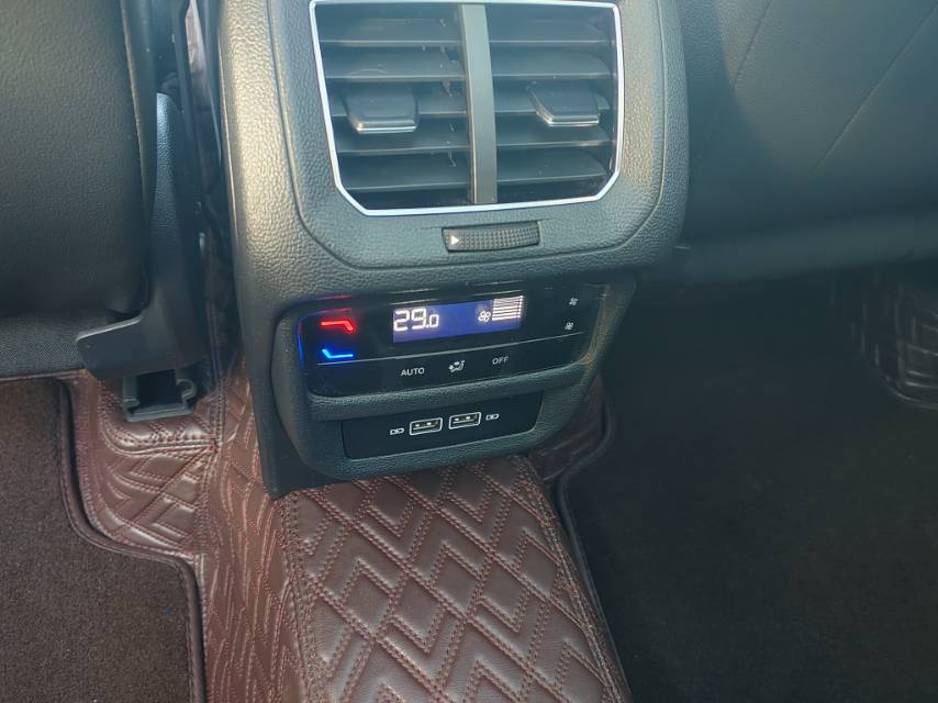 Volkswagen Tayron 2021 immagine di auto #16