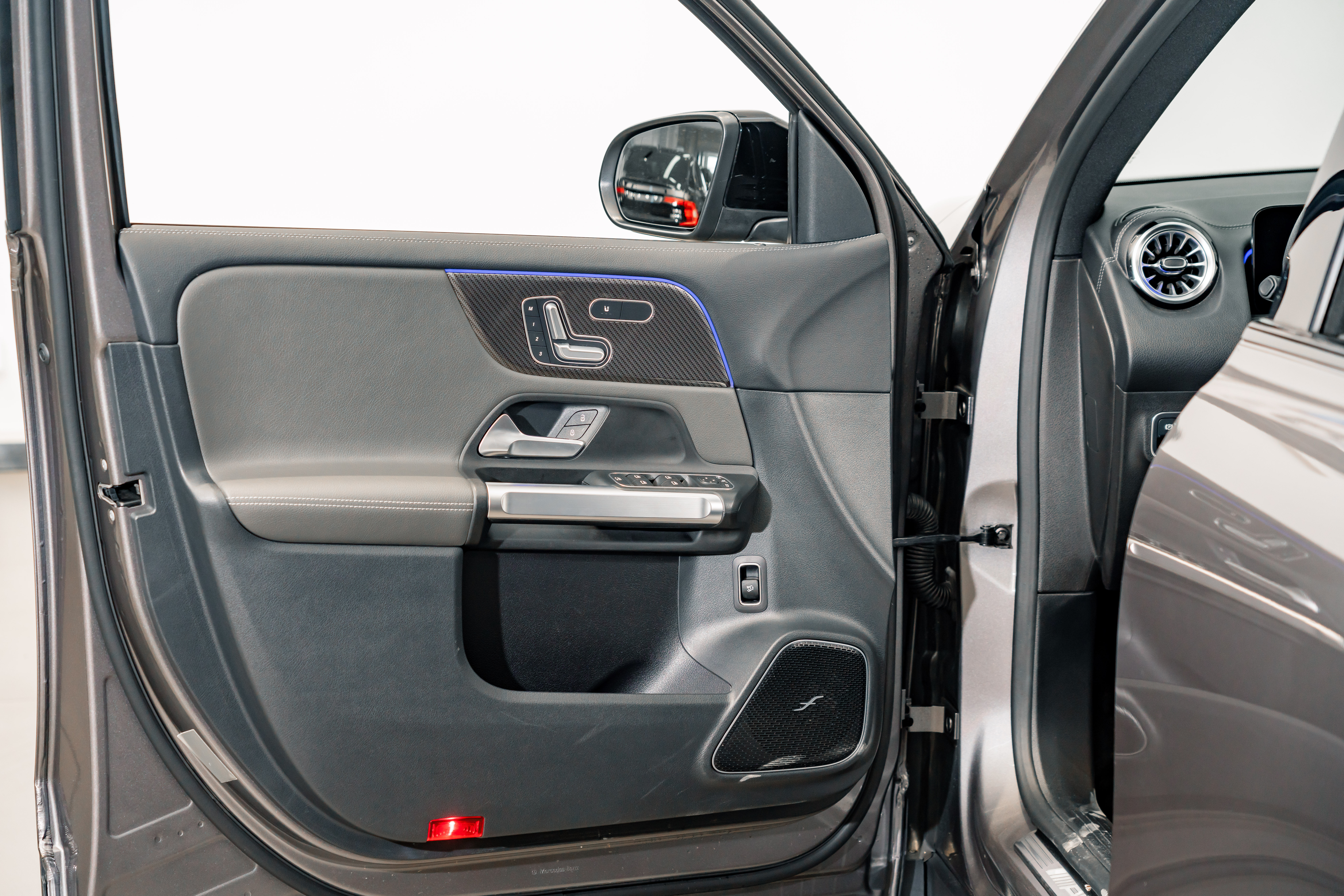 Mercedes-Benz GLB AMG 2021 car image #16