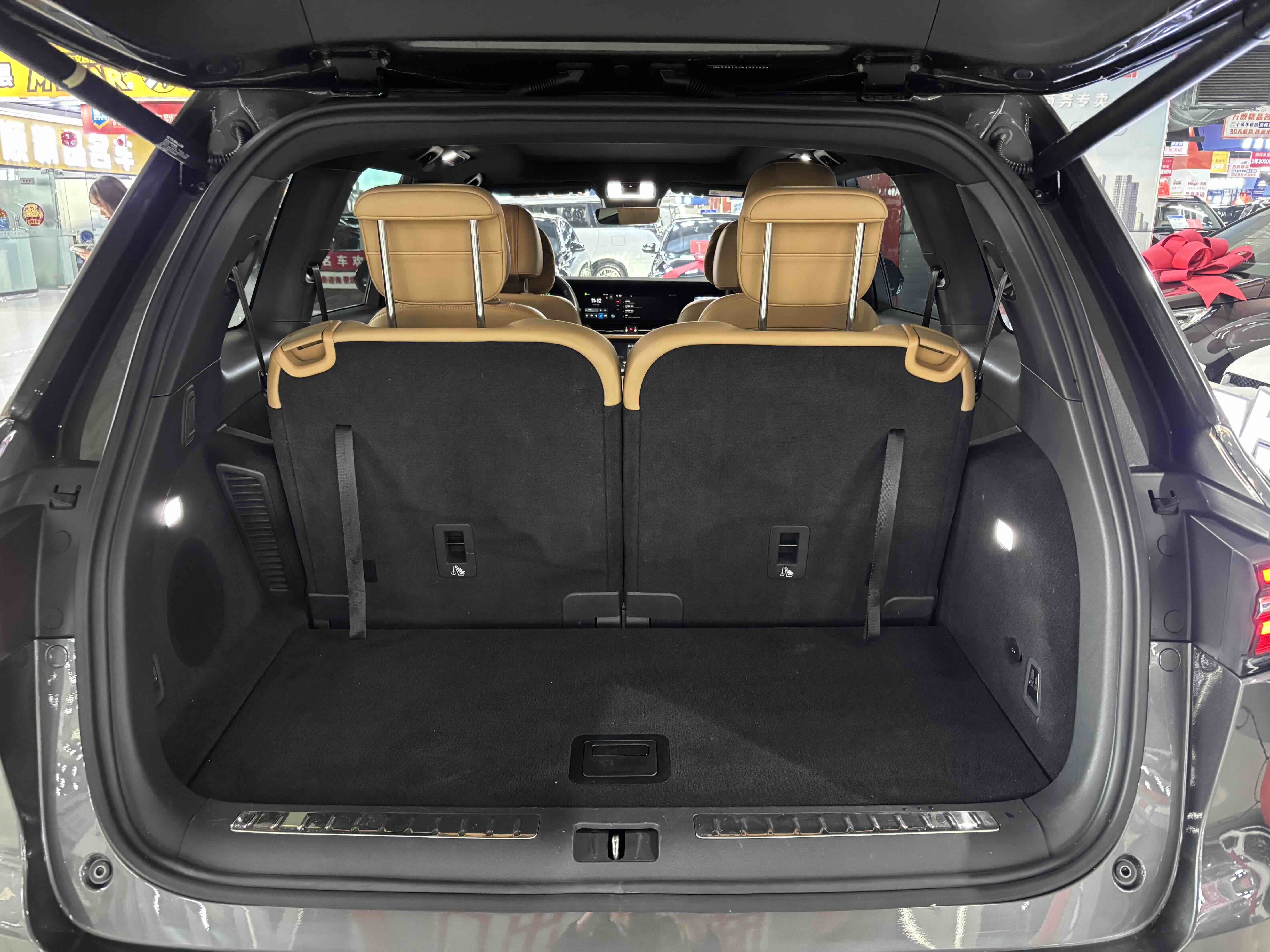 Li One 2022 صورة سيارة #16