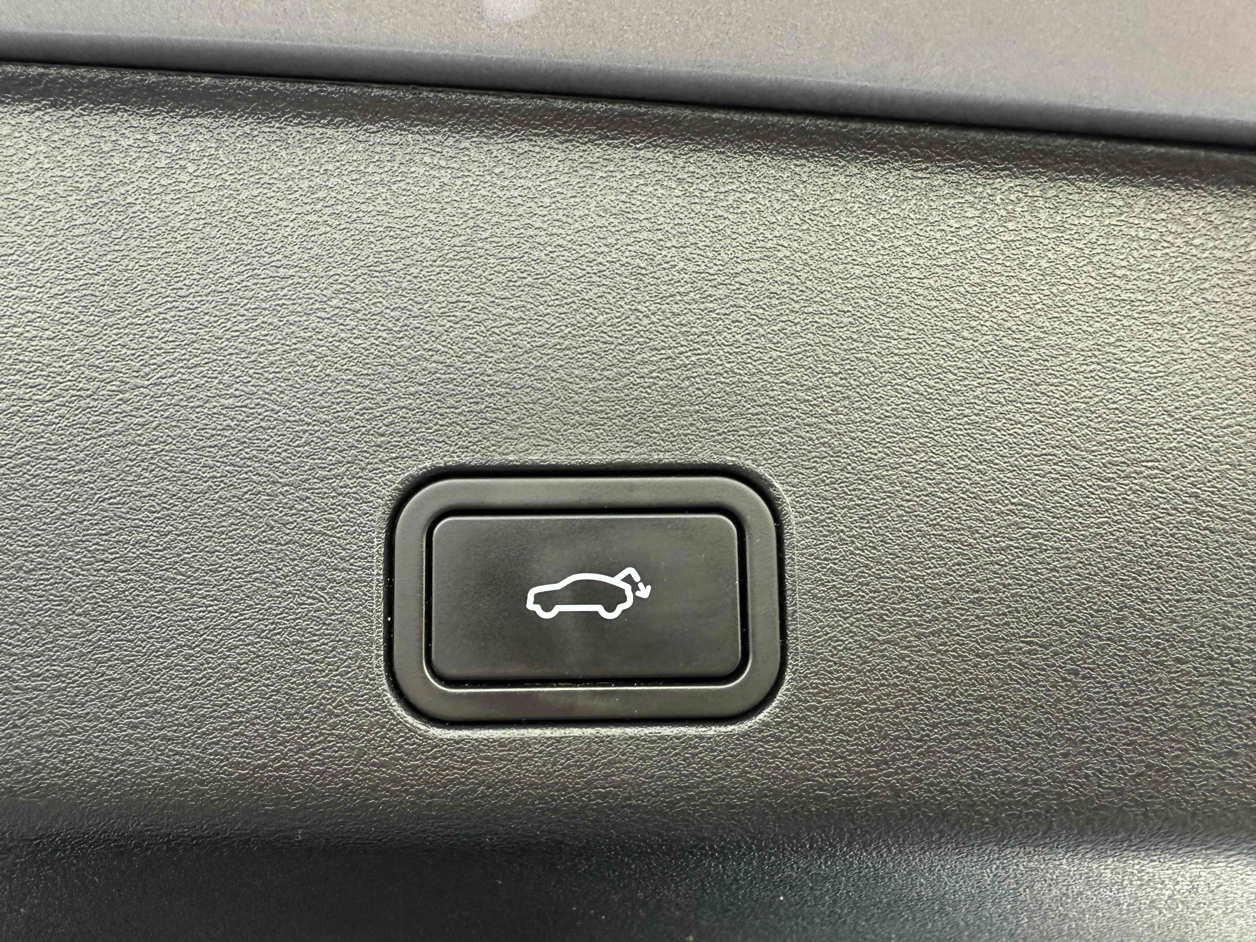 GEELY Monjaro 2022 car image #16