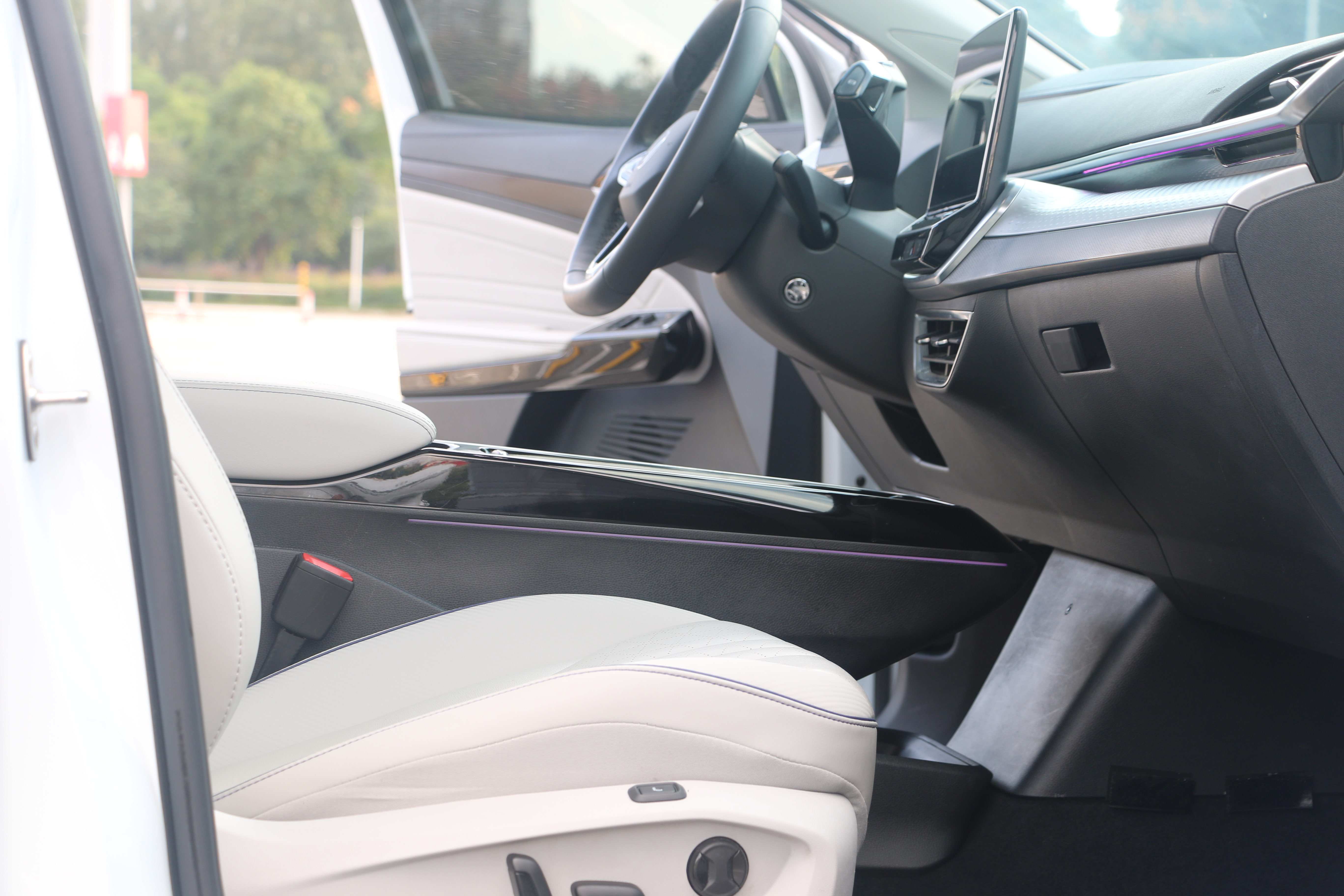 Volkswagen ID.6 X 2022 #16 Volkswagen ID.6 X 2022 car image #16