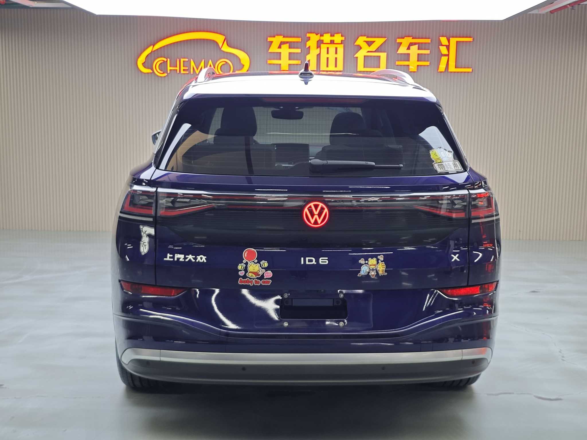 Volkswagen ID.6 X 2021 car image #16