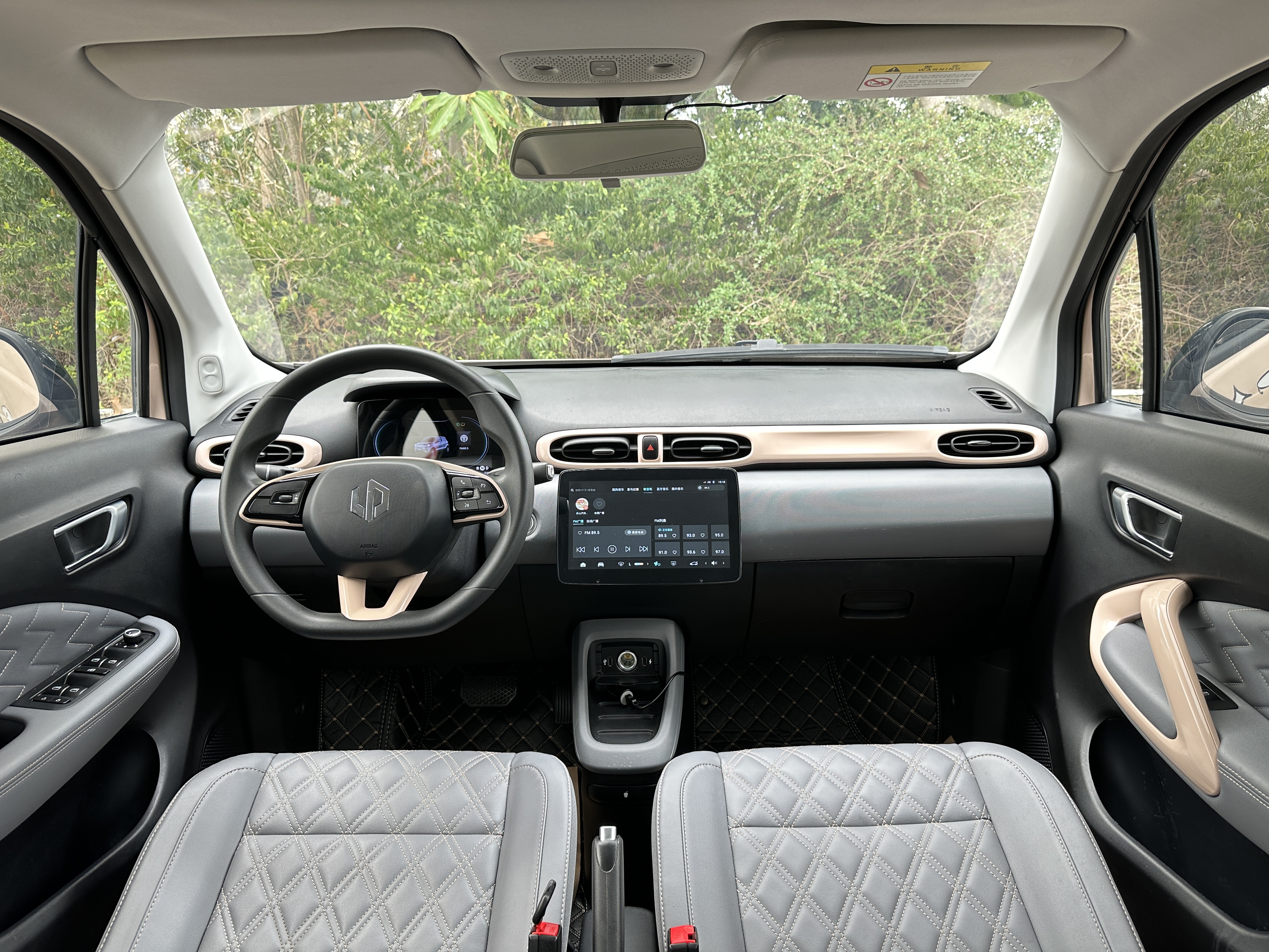 零跑汽车 零跑T03 2021 汽车图片 #16