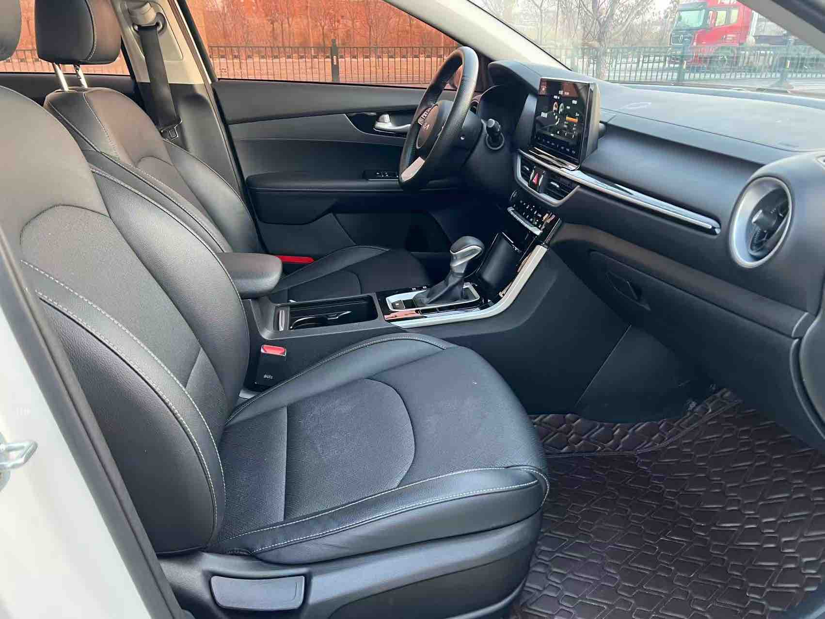 Kia K3 2022 image de voiture #16