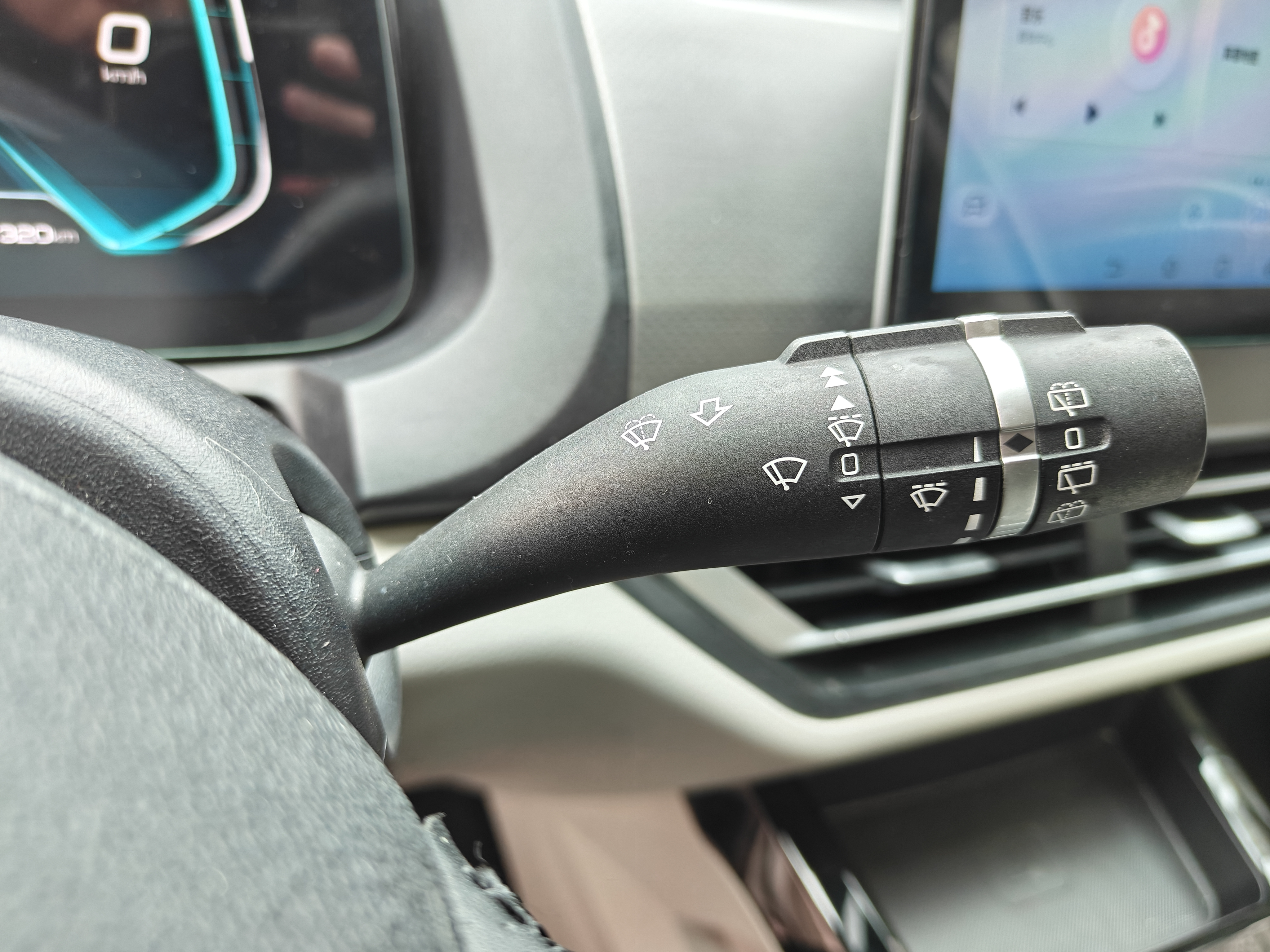 BYD Yuan Pro 2021 #16 BYD Yuan Pro 2021 car image #16