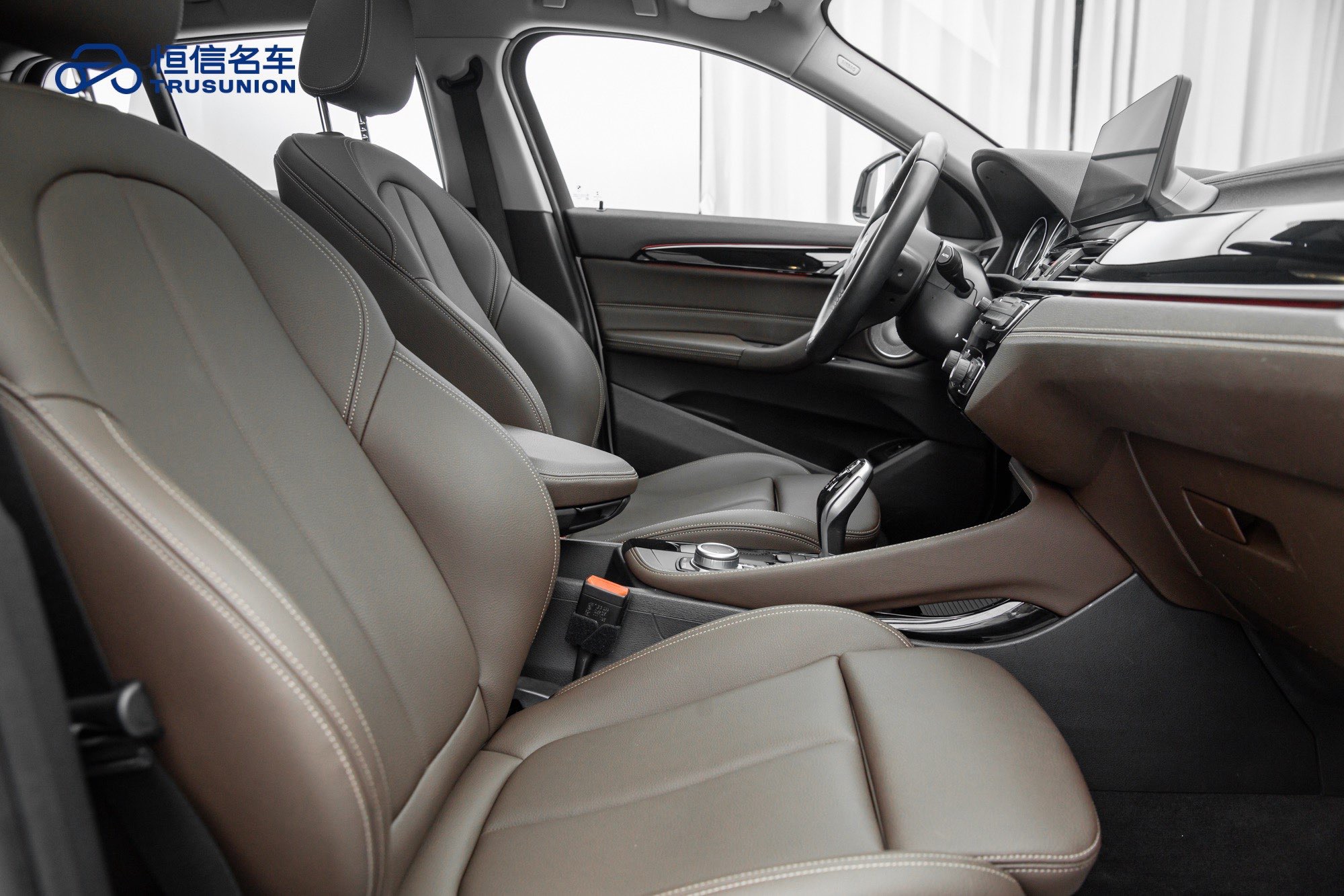 BMW X2 2021 car image #16