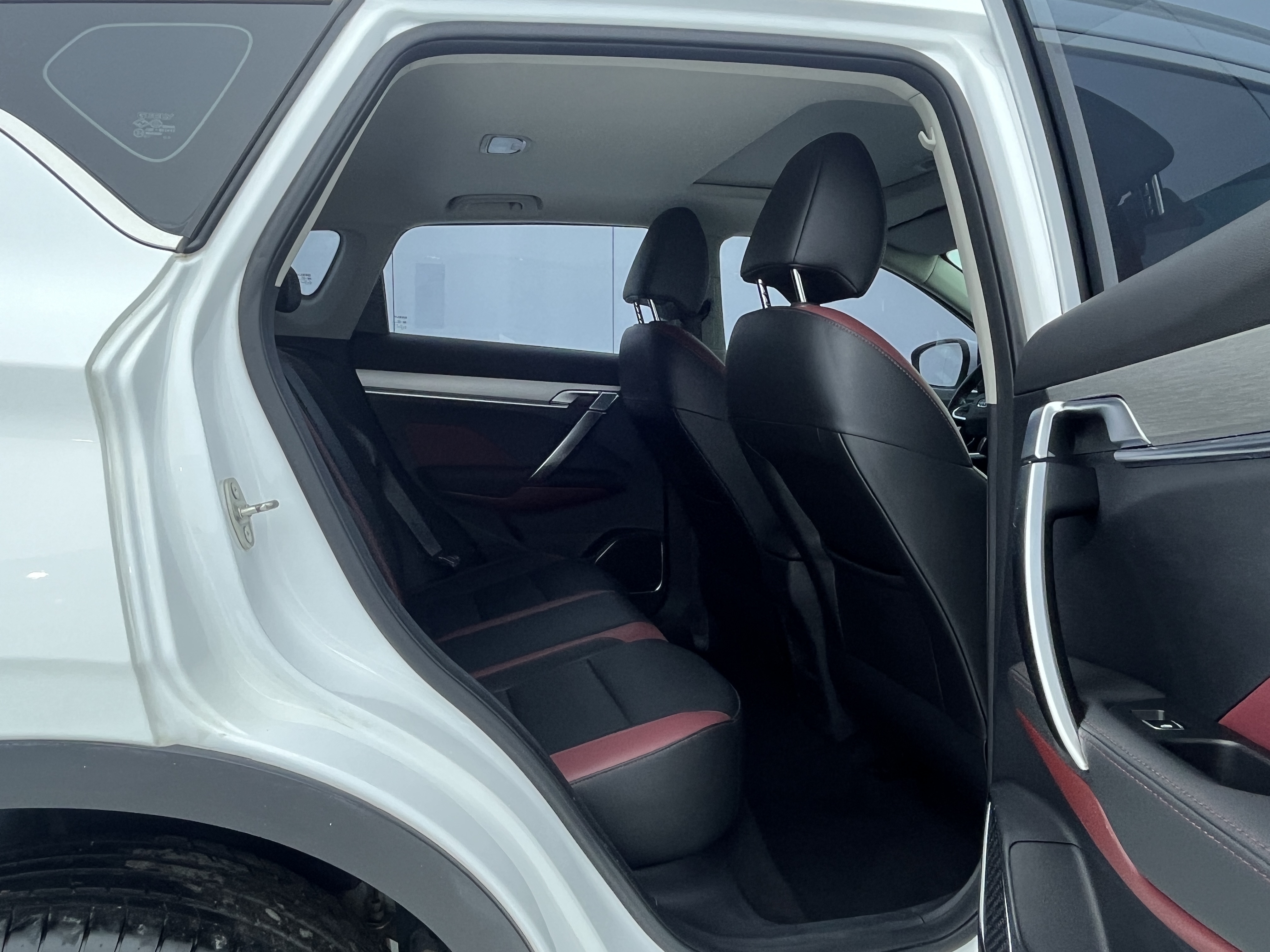 GEELY Coolray 2022 car image #16