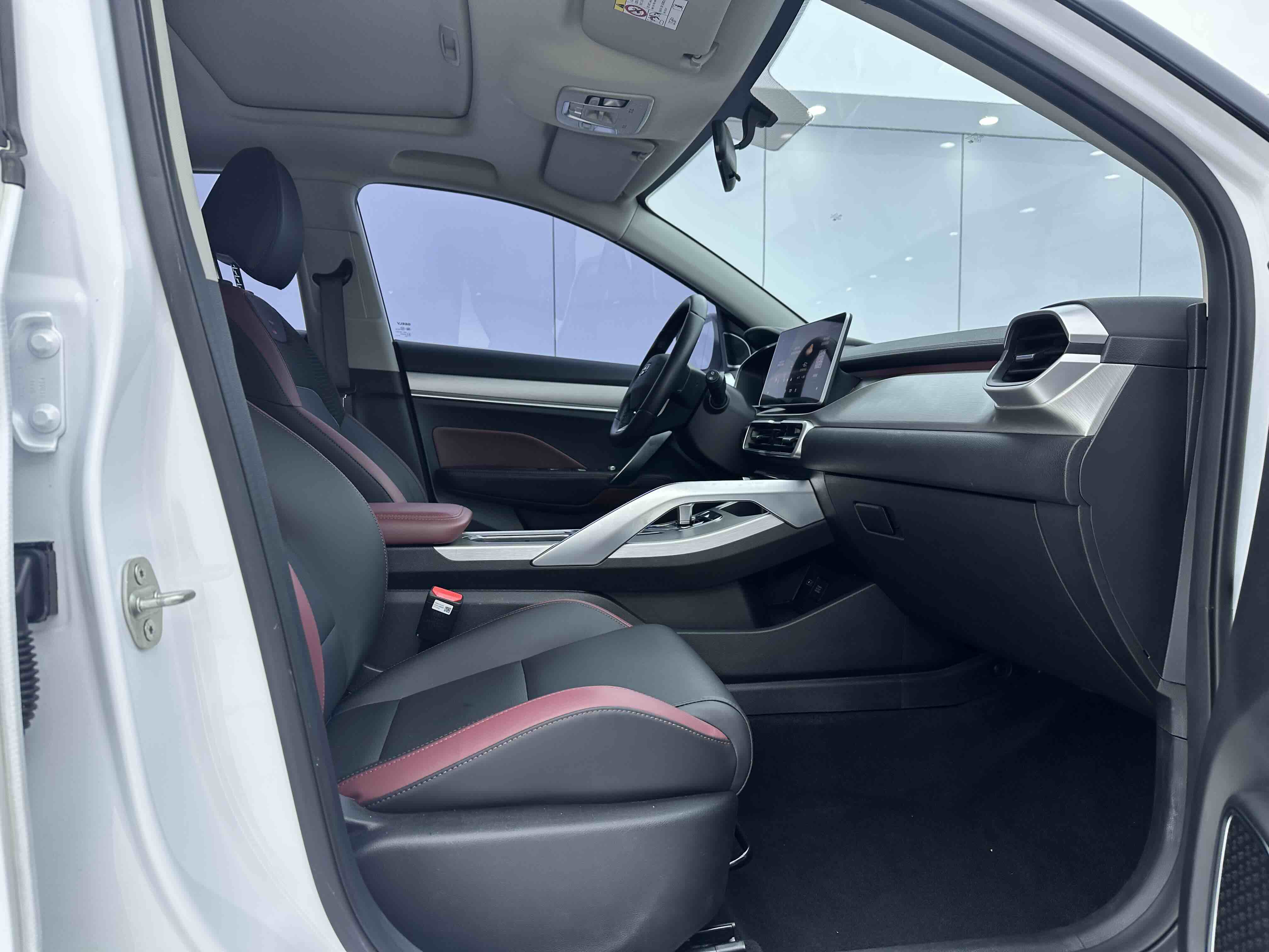 GEELY Coolray 2022 #16 GEELY Coolray 2022 car image #16