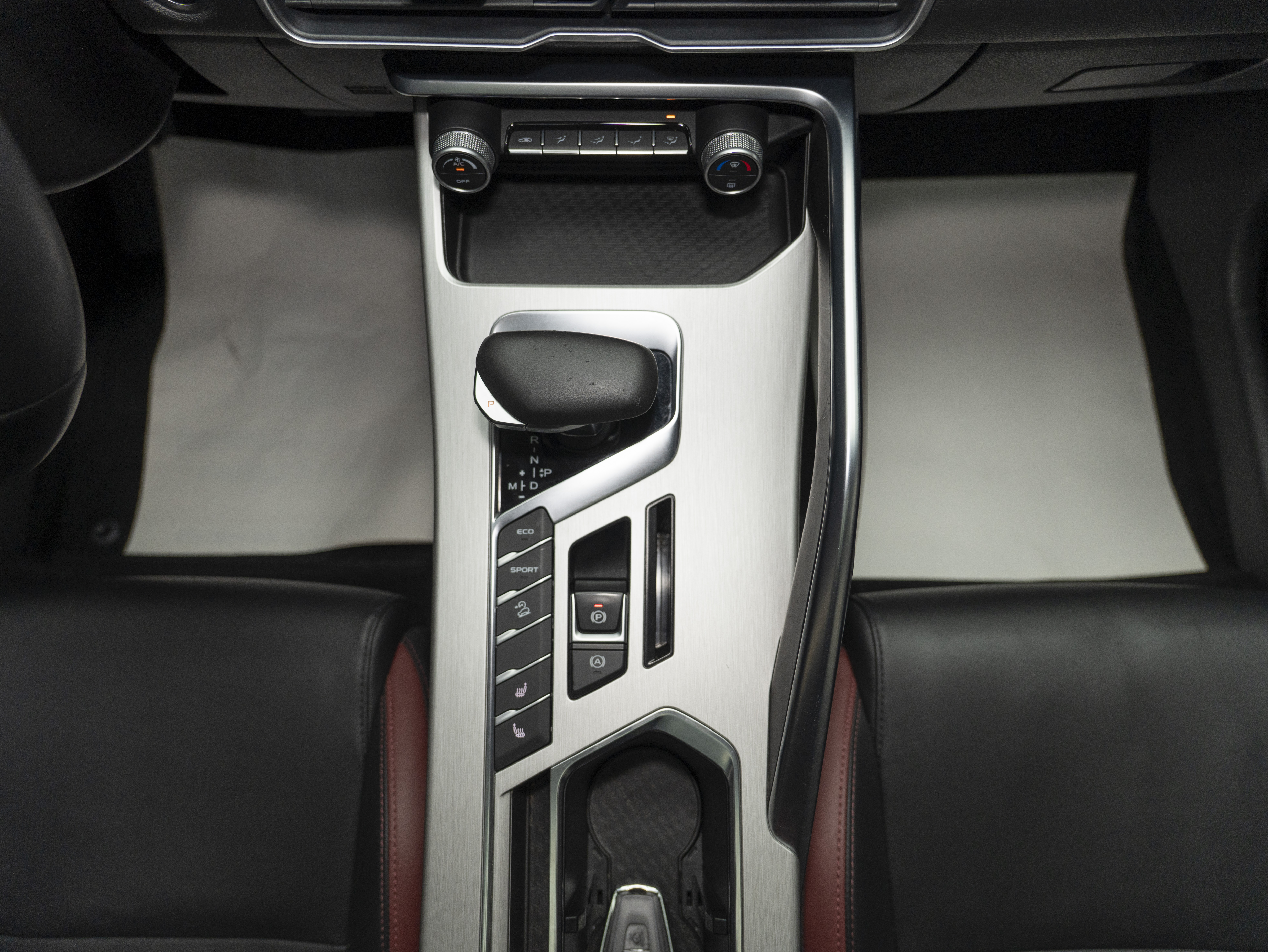 GEELY Coolray 2021 #16 GEELY Coolray 2021 car image #16