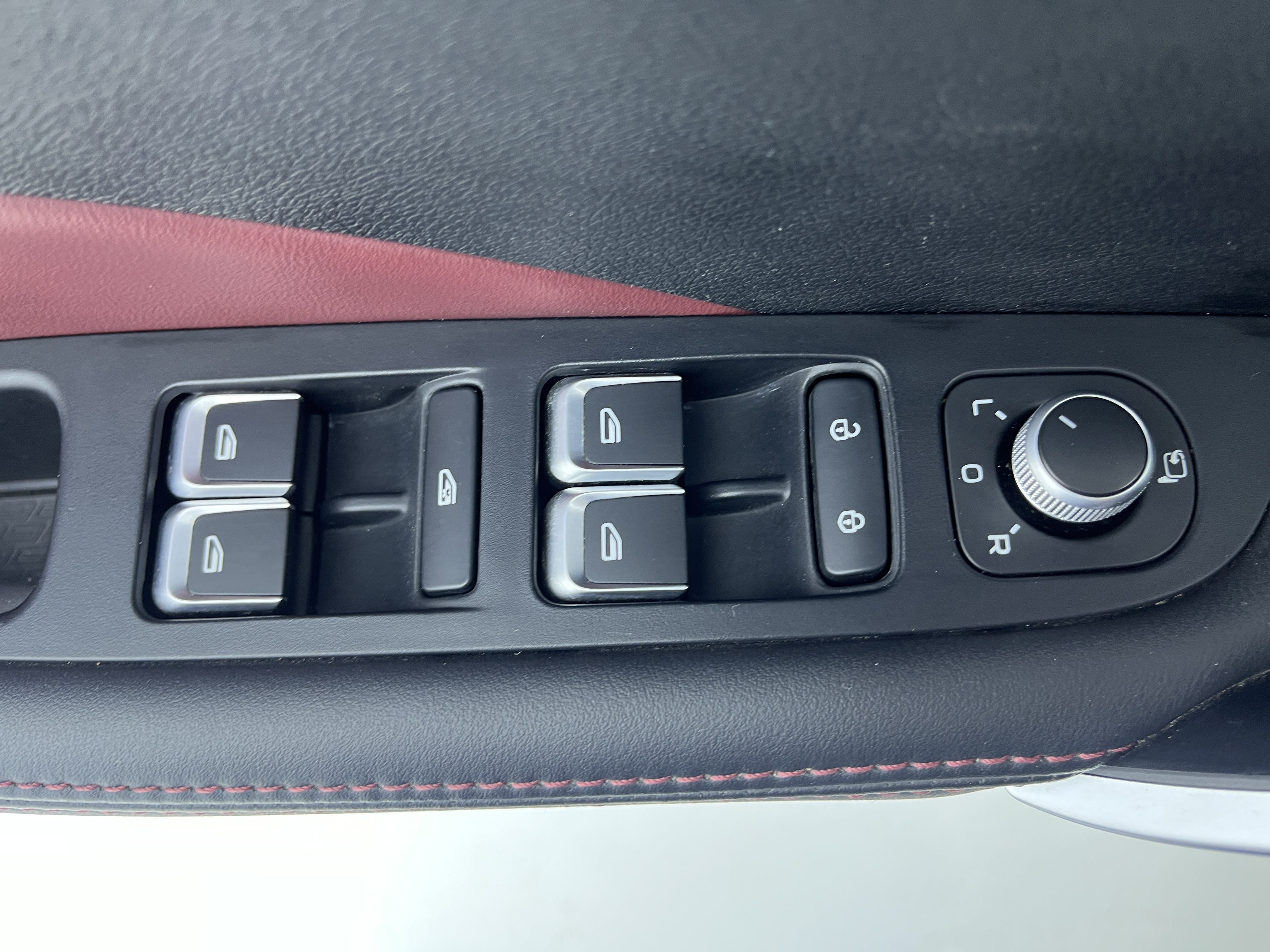 GEELY Coolray 2022 #16 GEELY Coolray 2022 car image #16