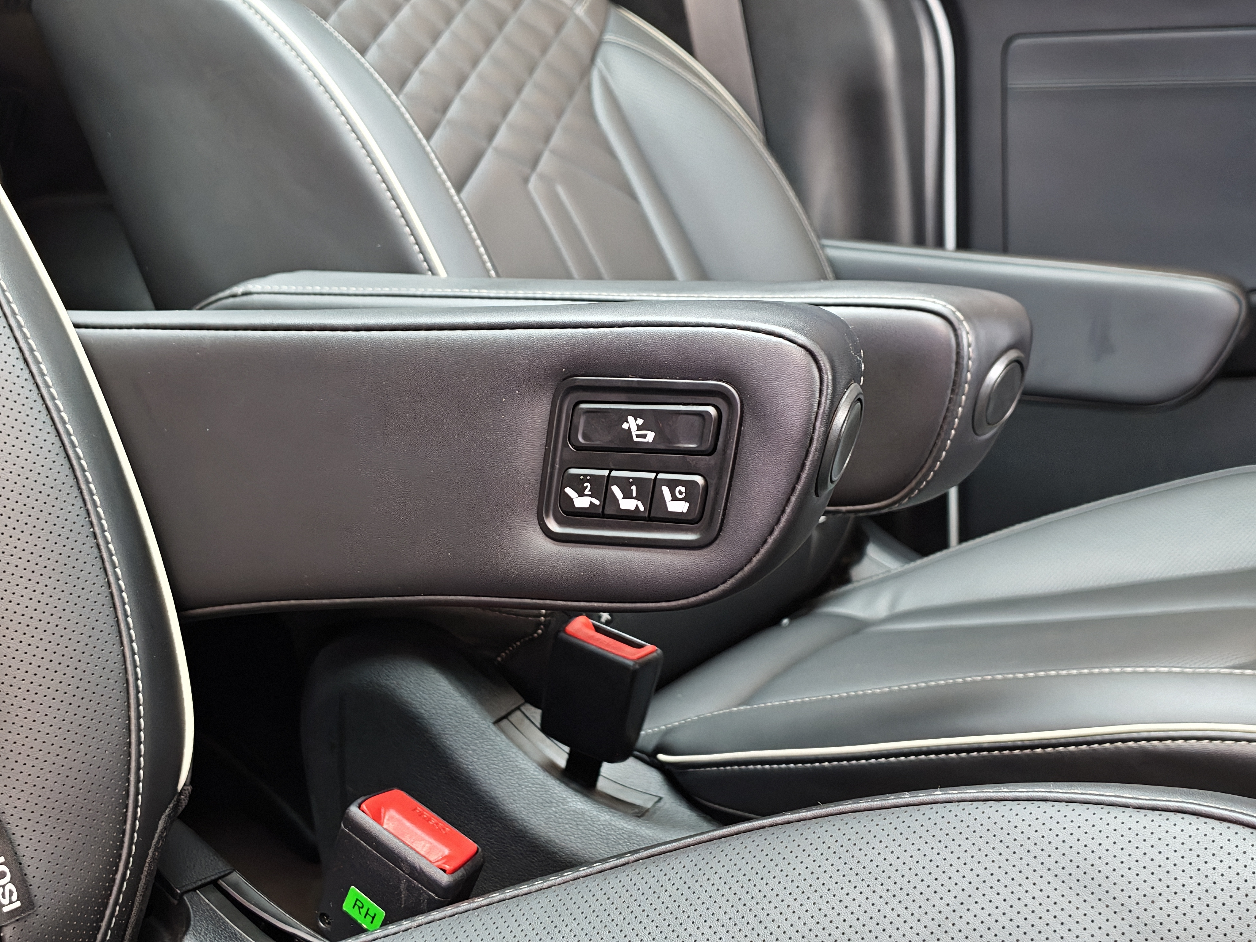 Hyundai Custo 2022 car image #16