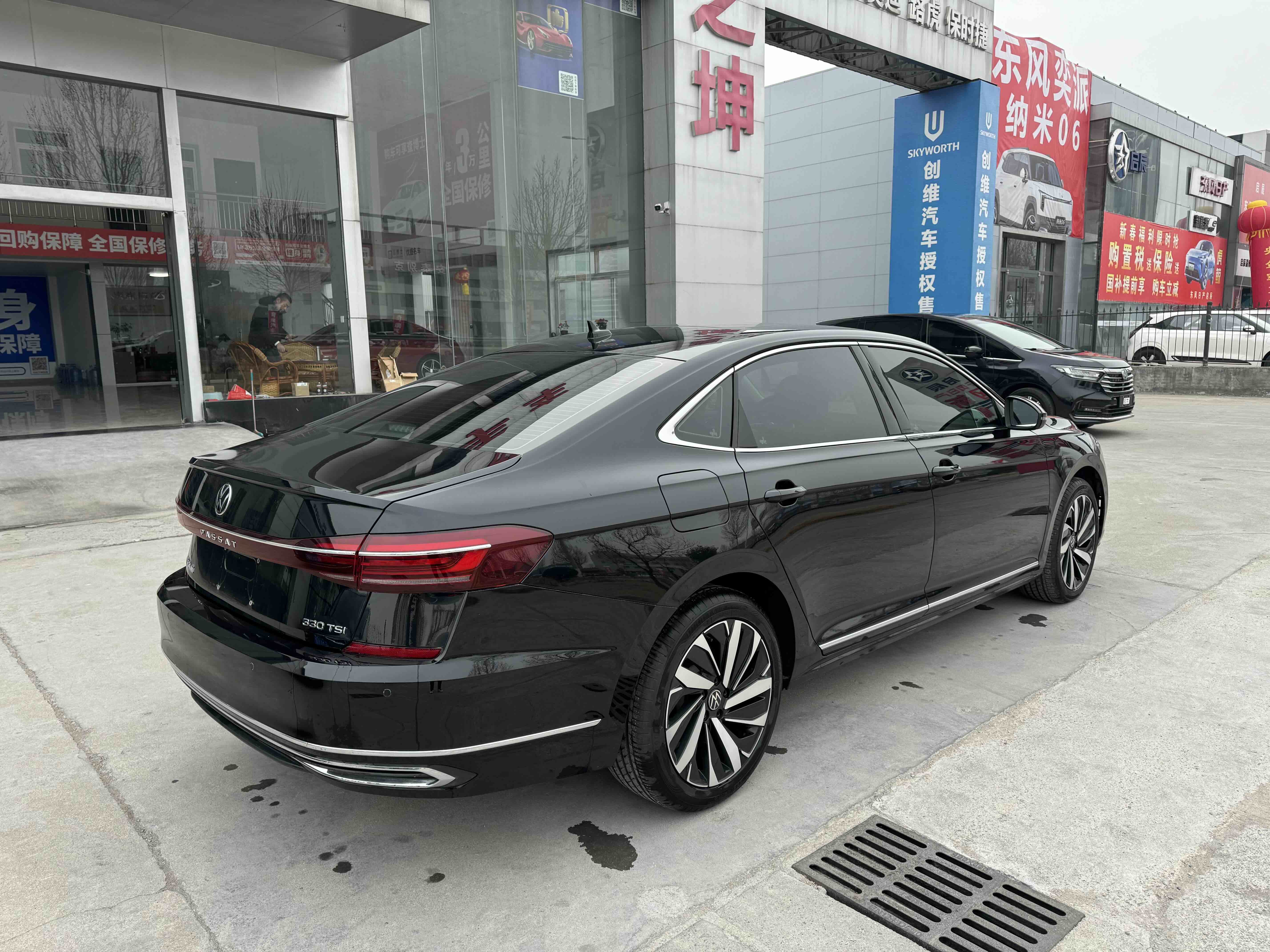 Volkswagen Passat 2022 immagine di auto #16
