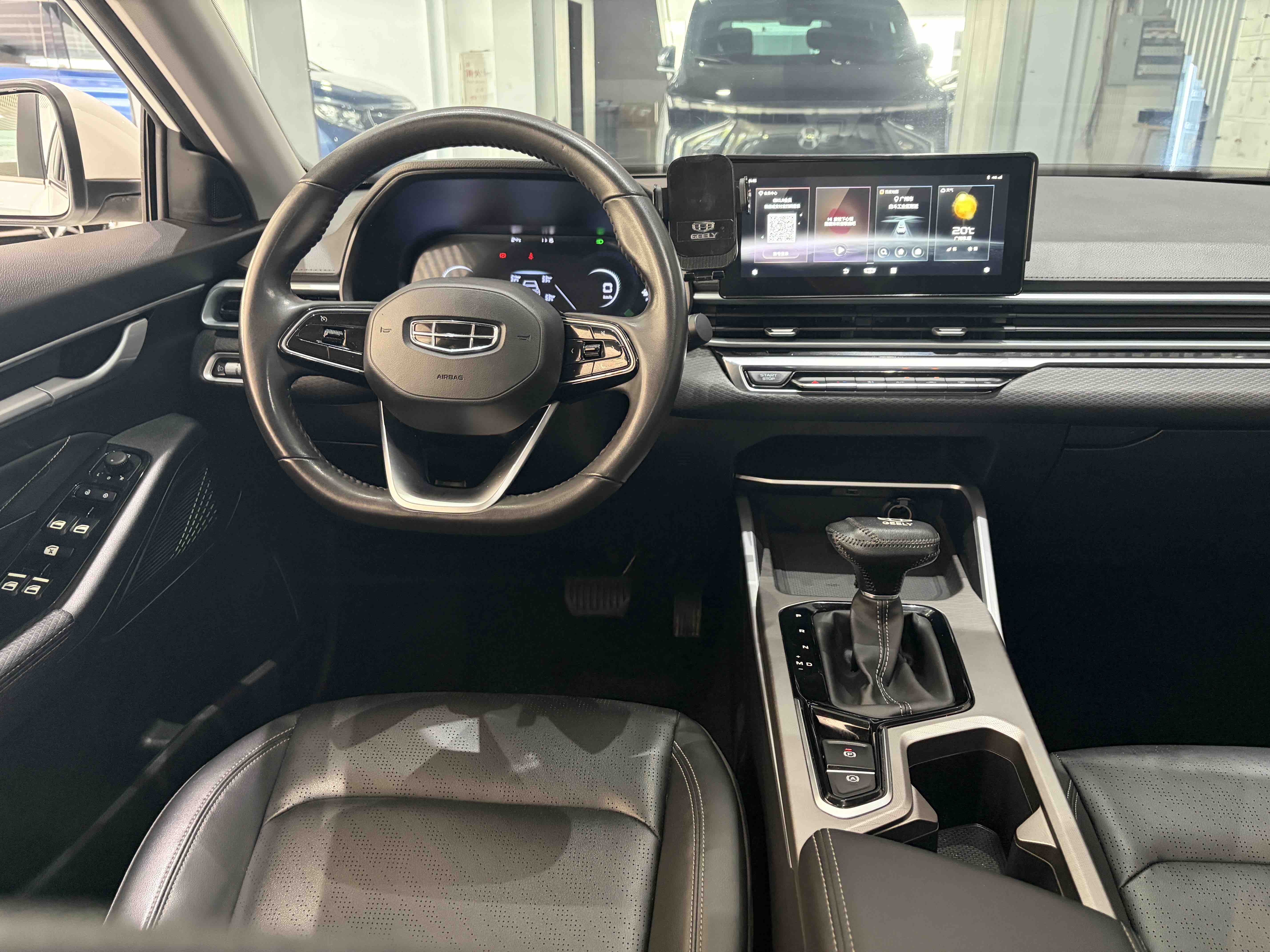 GEELY Emgrand 2022 car image #16