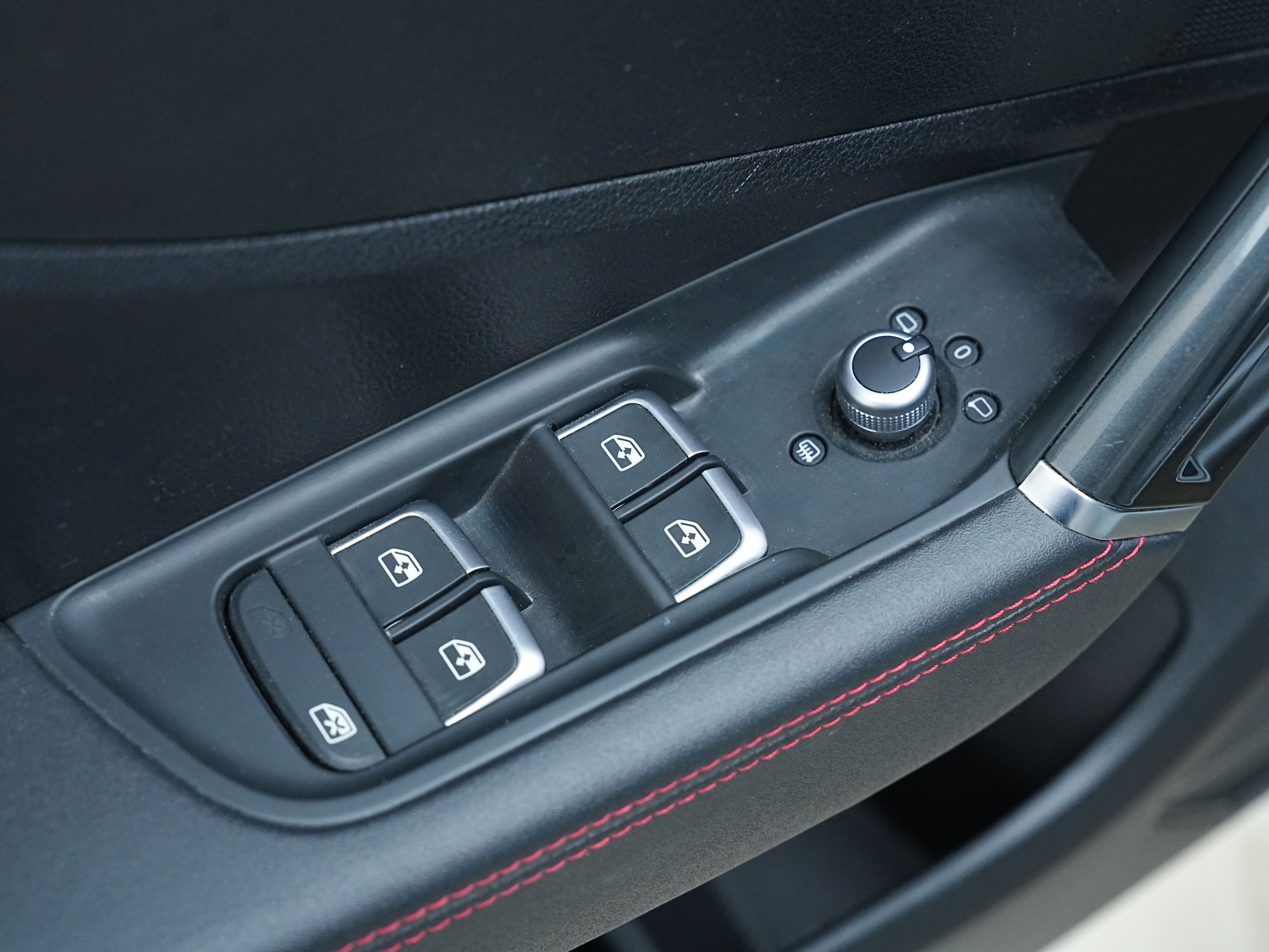 Audi Q2L 2023 صورة سيارة #16