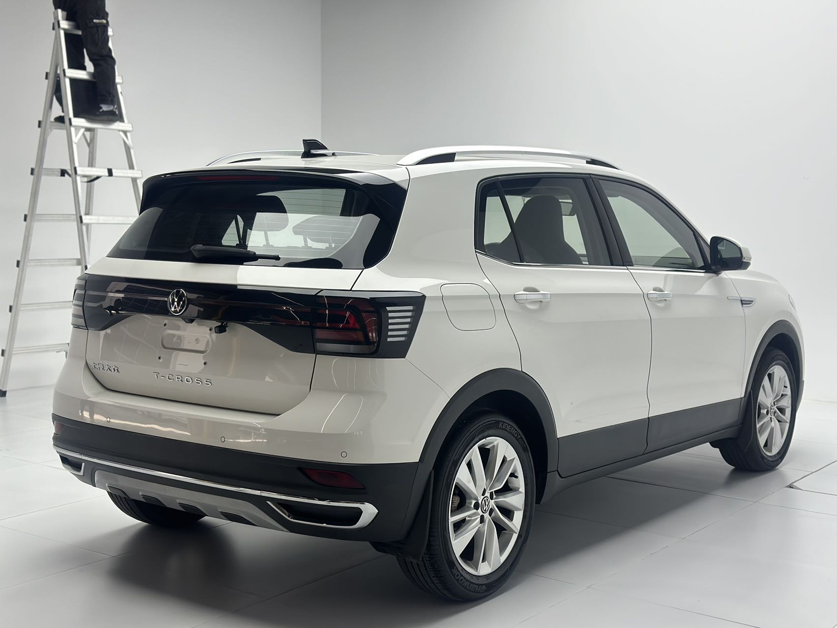 Volkswagen T-Cross 2022 #16 Volkswagen T-Cross 2022 car image #16