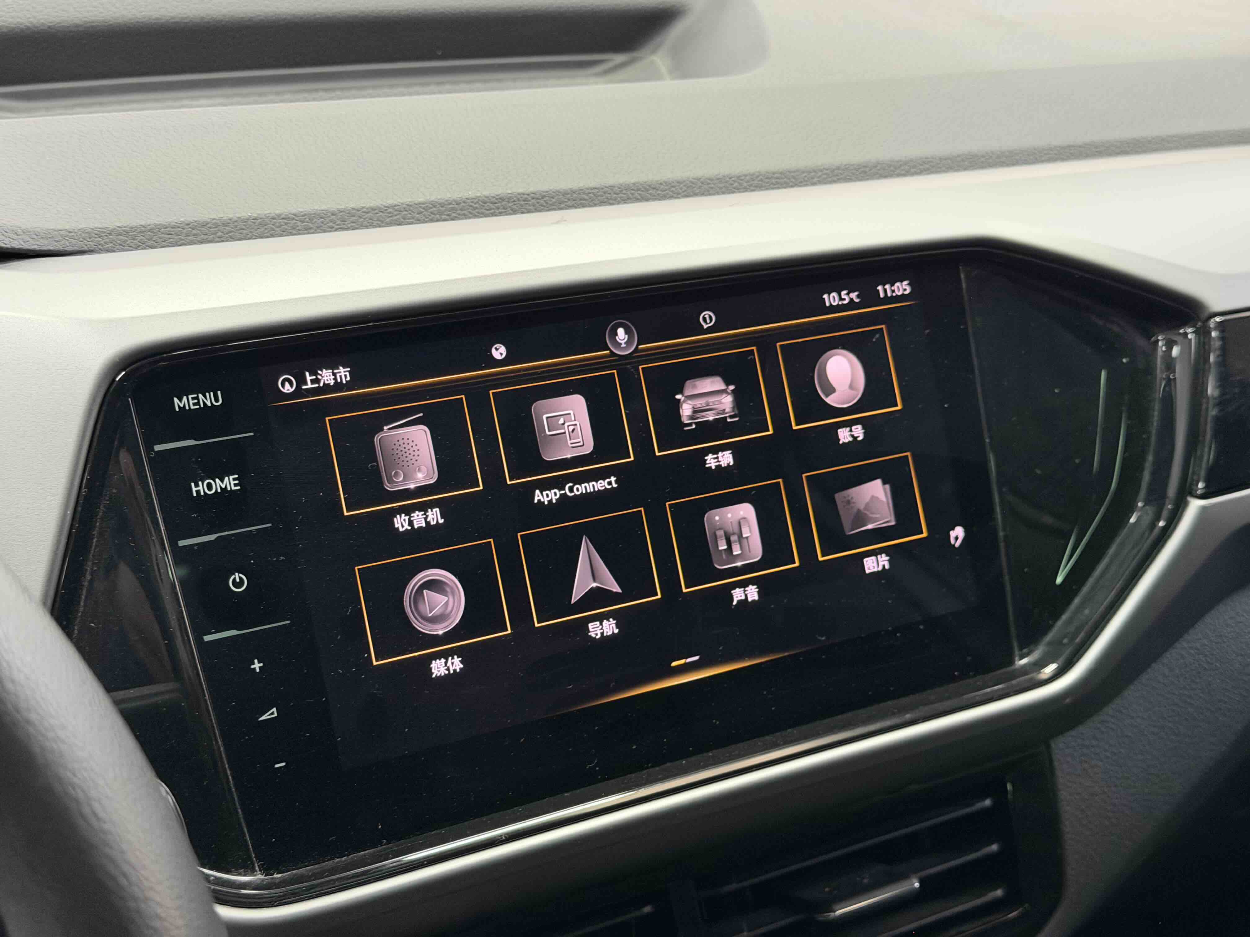 Volkswagen T-Cross 2022 car image #16