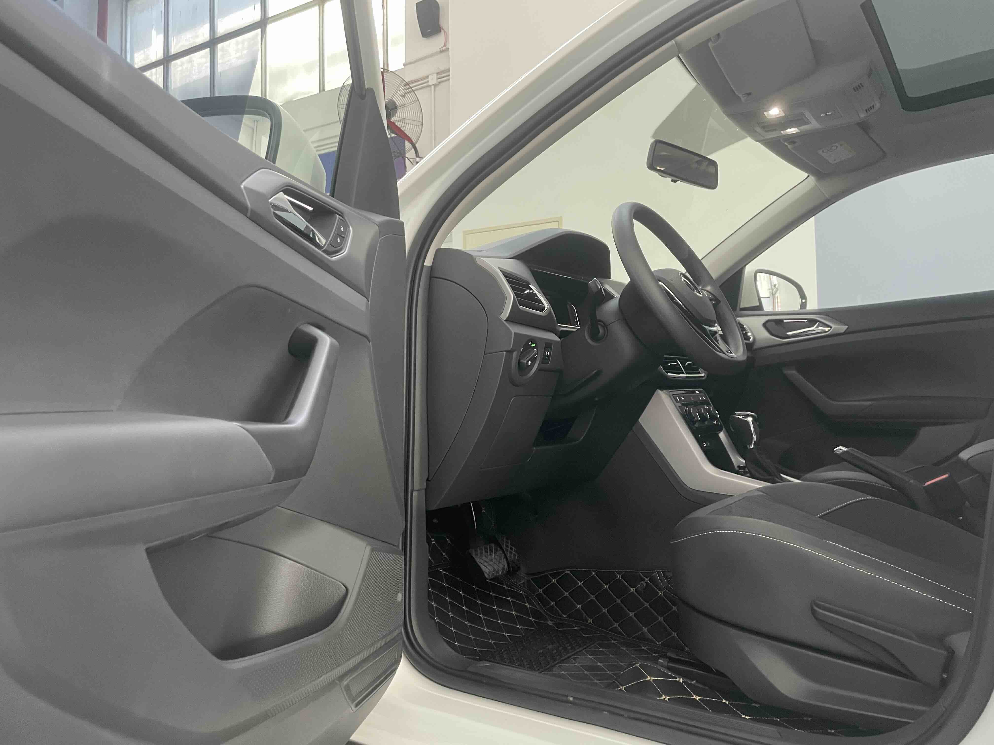 Volkswagen T-Cross 2022 #16 Volkswagen T-Cross 2022 car image #16