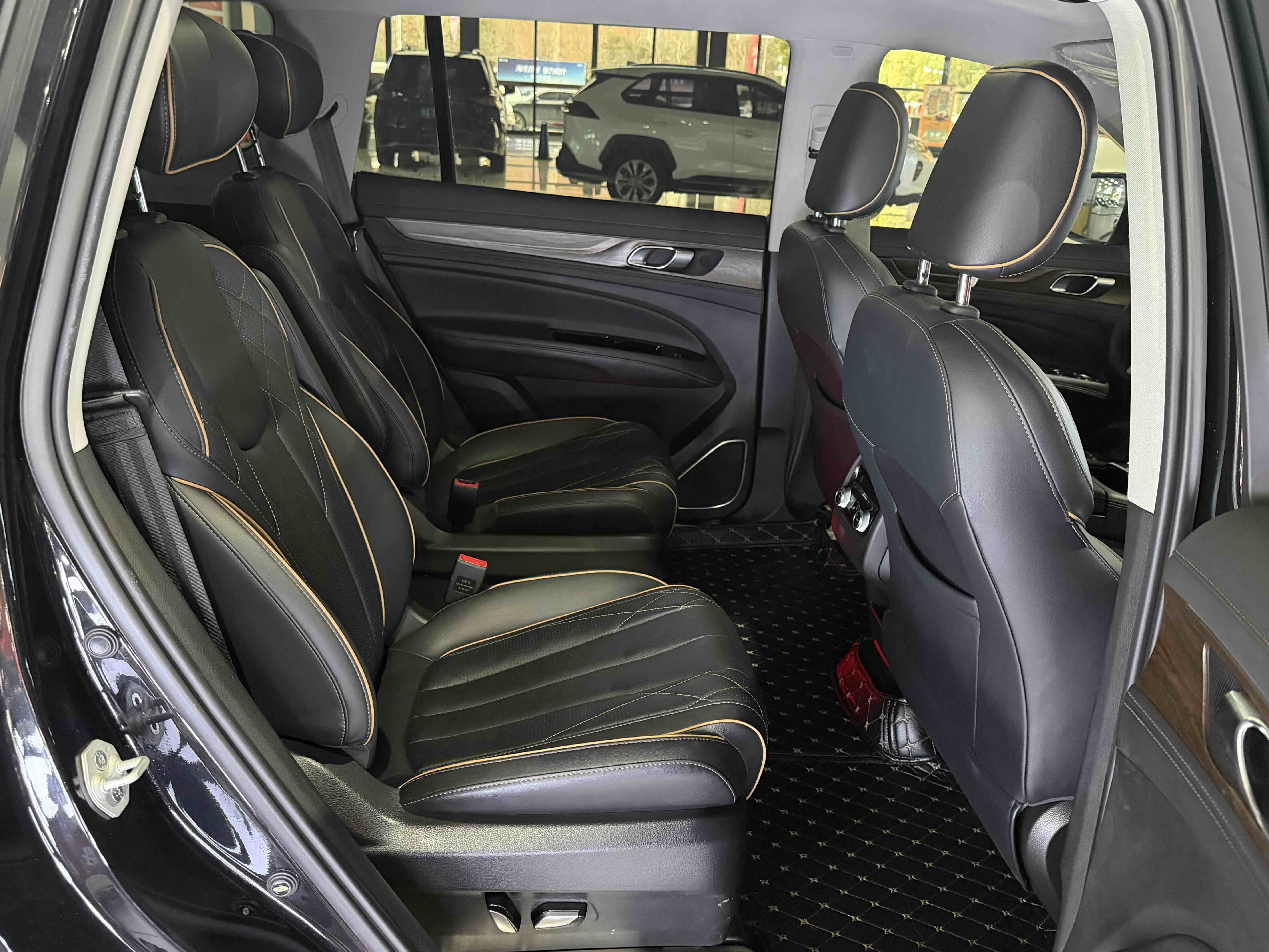 Ford Equator 2022 صورة سيارة #16