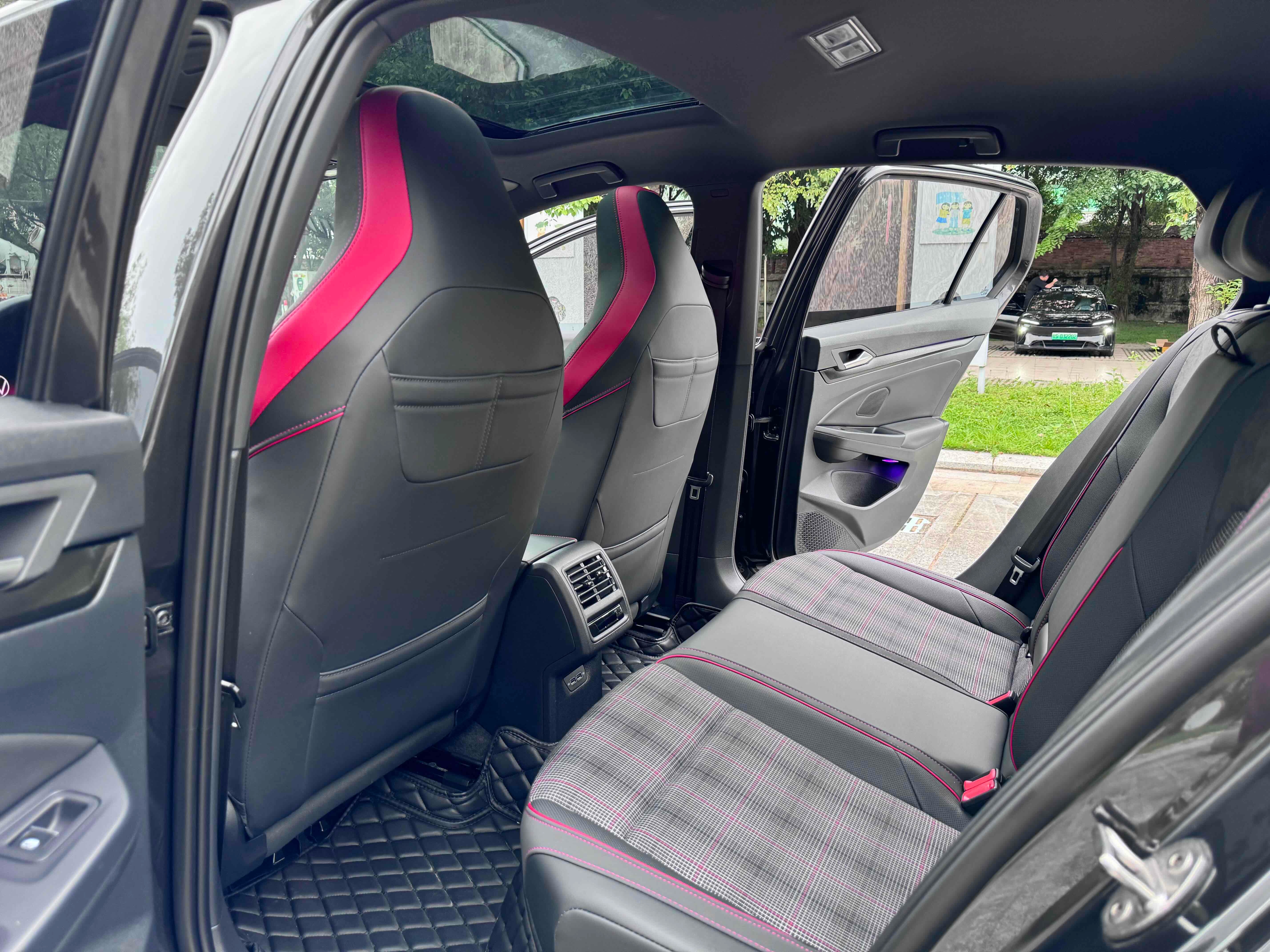 Volkswagen GolfGTI 2022 #16 Volkswagen GolfGTI 2022 car image #16