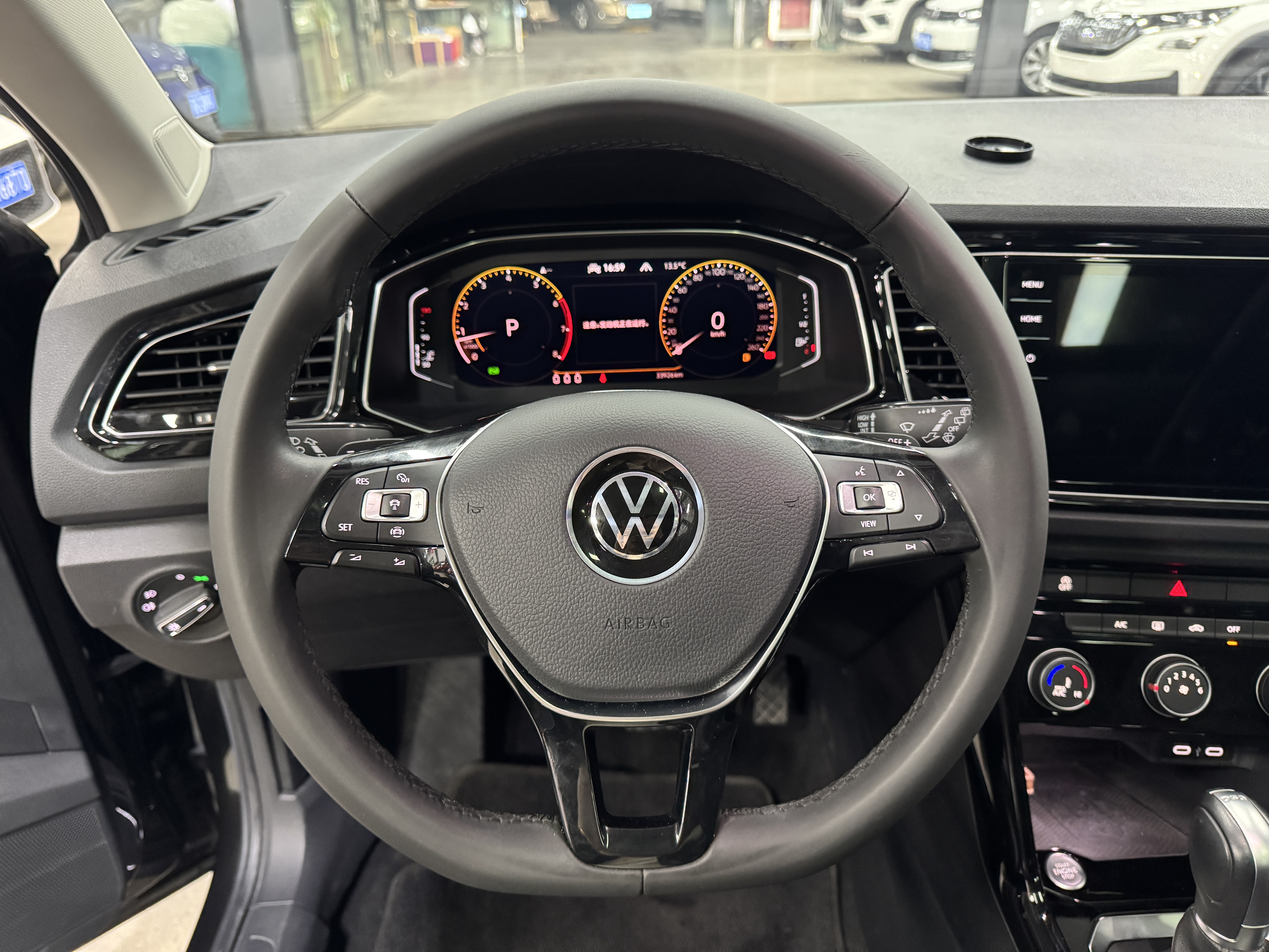 Volkswagen T-Roc 2022 #16 Volkswagen T-Roc 2022 car image #16