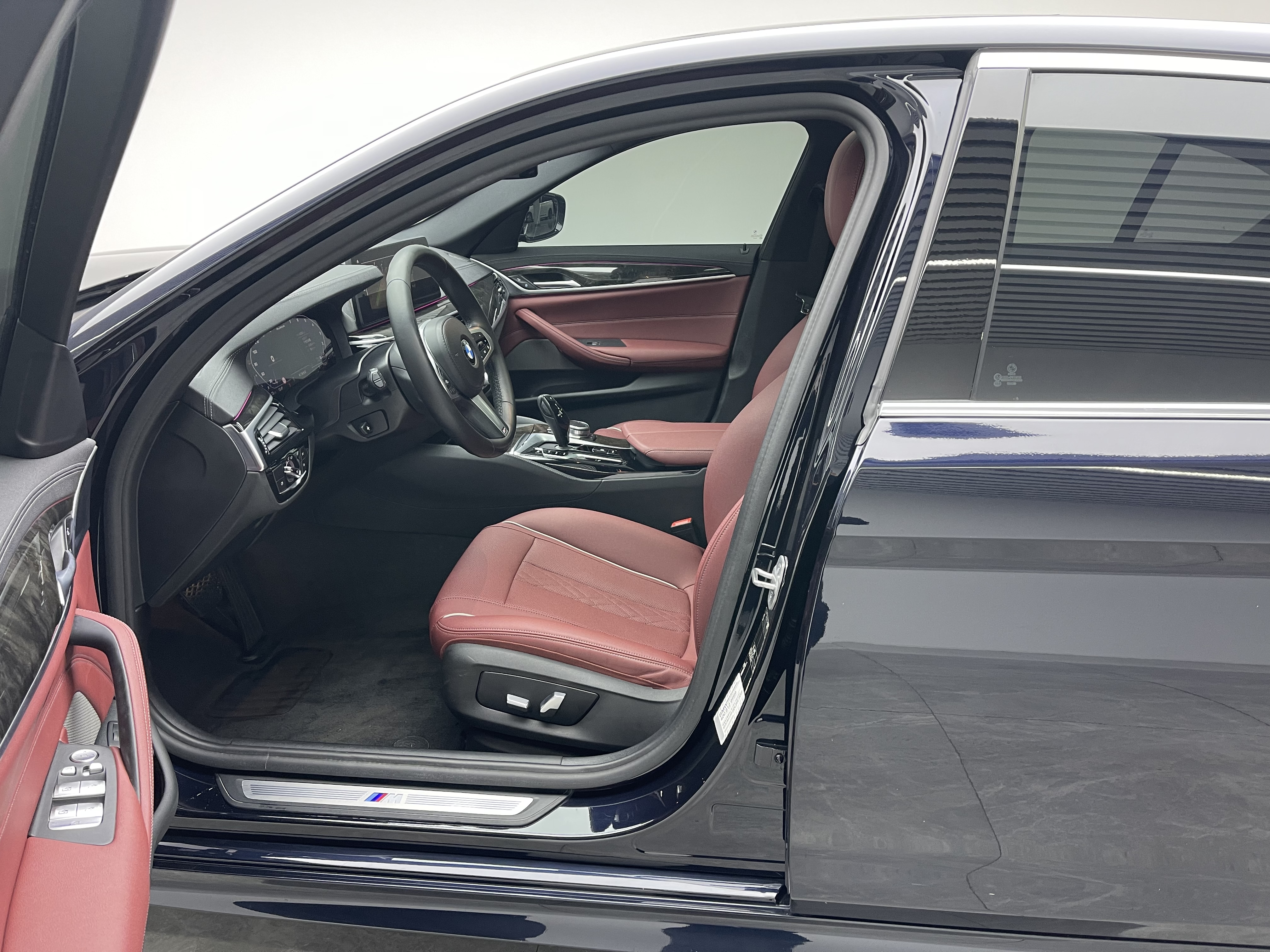 BMW 5 Series 2022 #16 BMW 5 Series 2022 car image #16