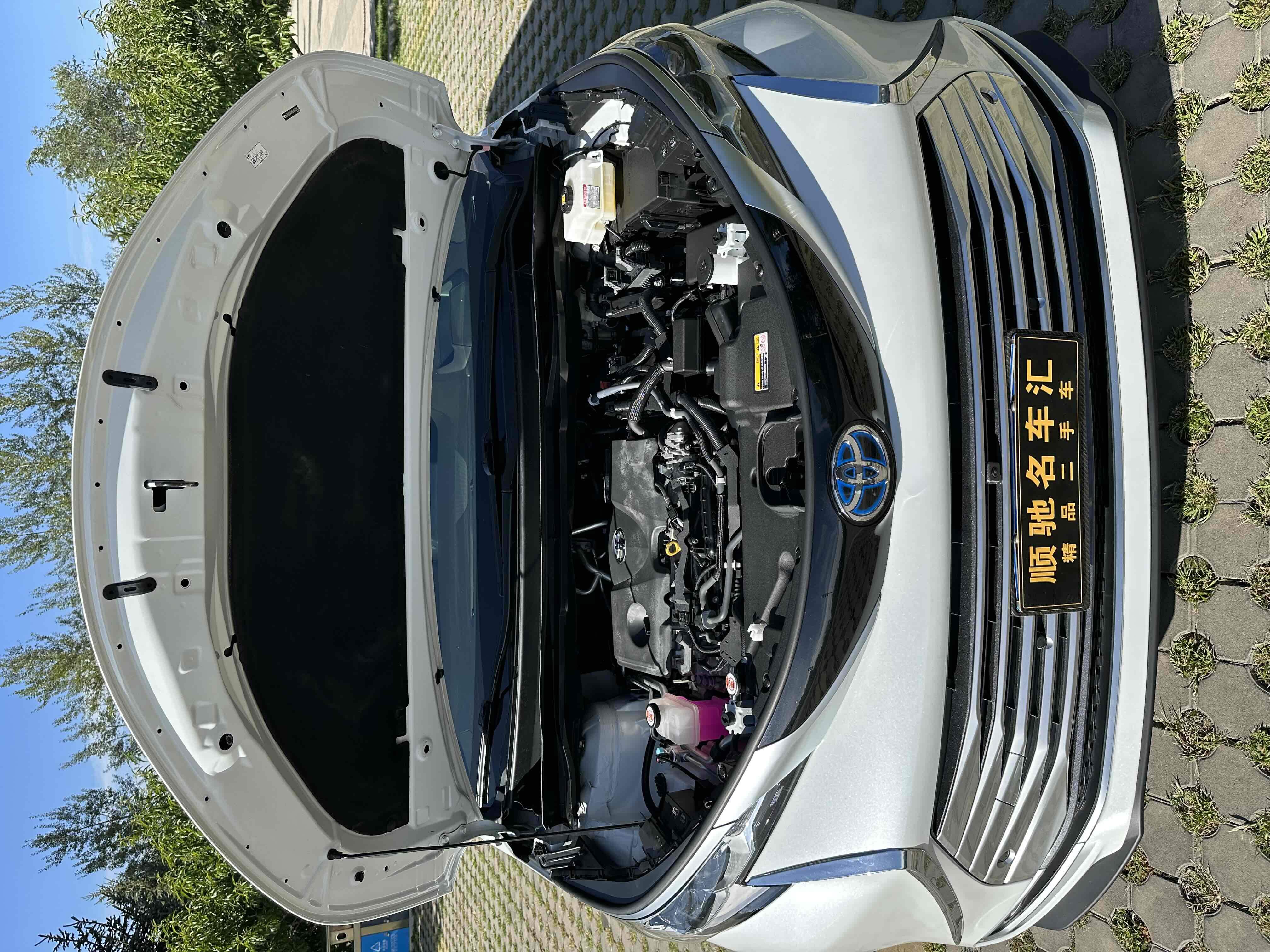 Toyota Sienna 2023 #16 Toyota Sienna 2023 car image #16