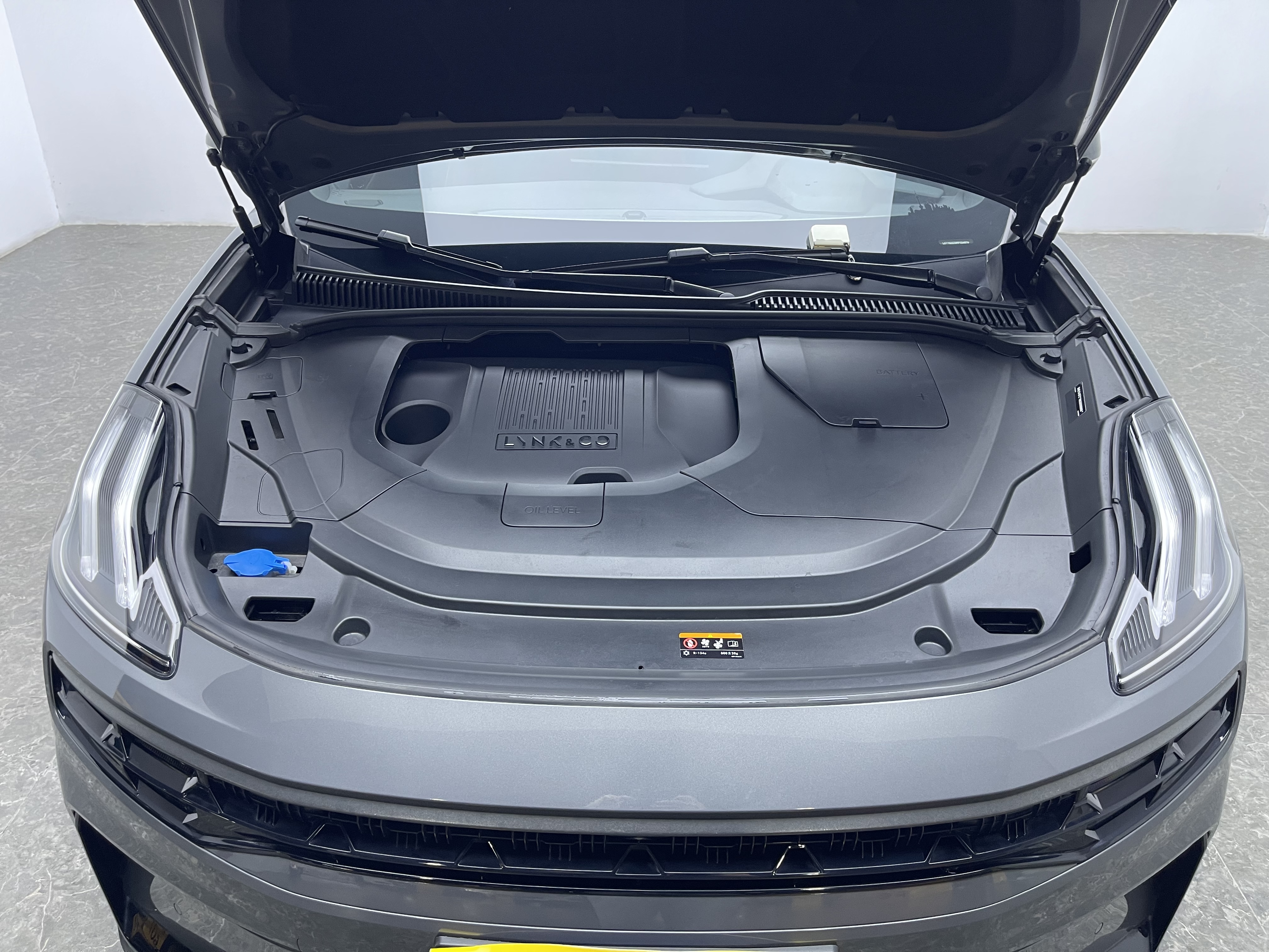 Lynk & Co 06 2024 car image #16