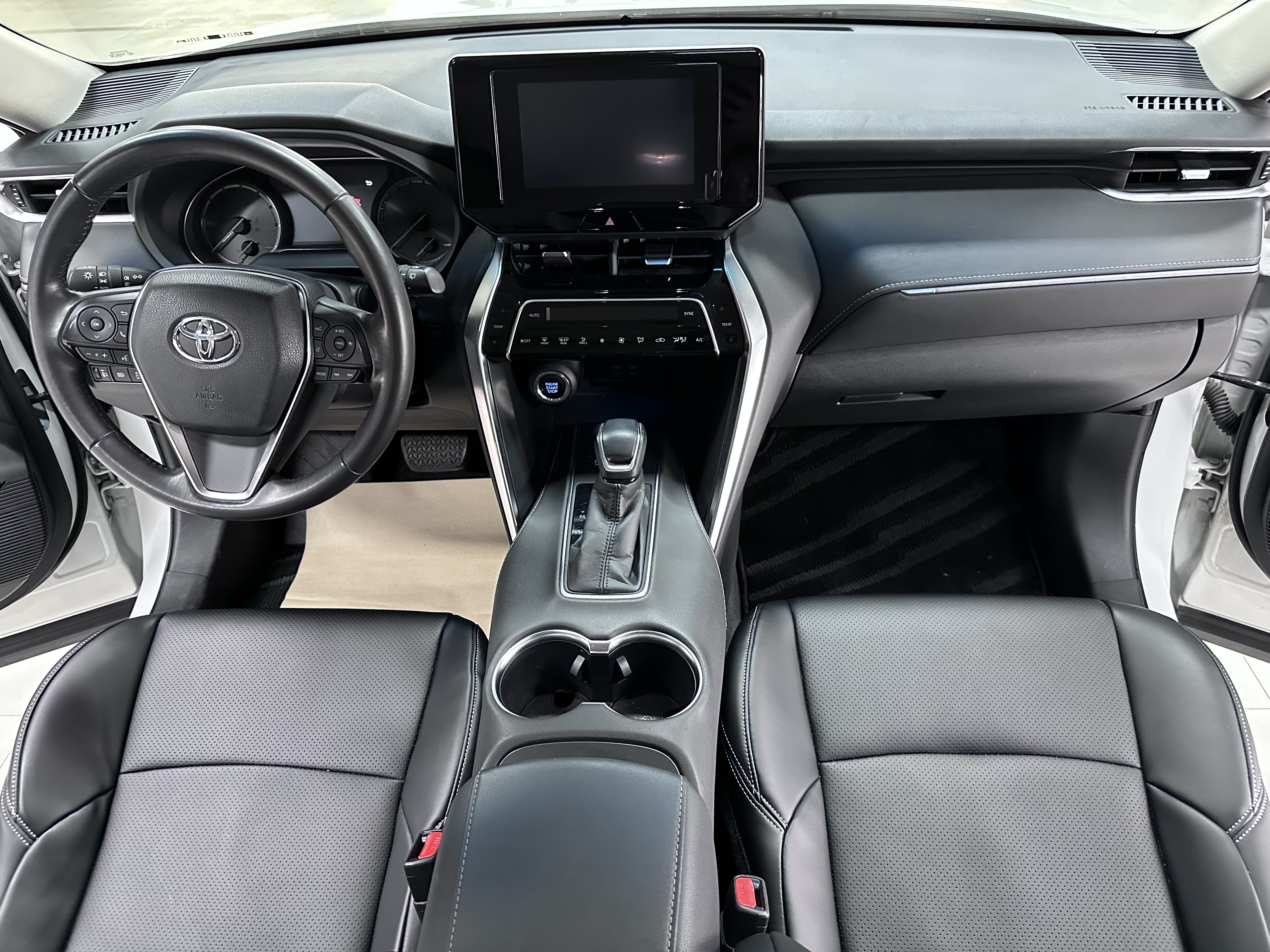 Toyota Harrier 2021 #16 Toyota Harrier 2021 car image #16