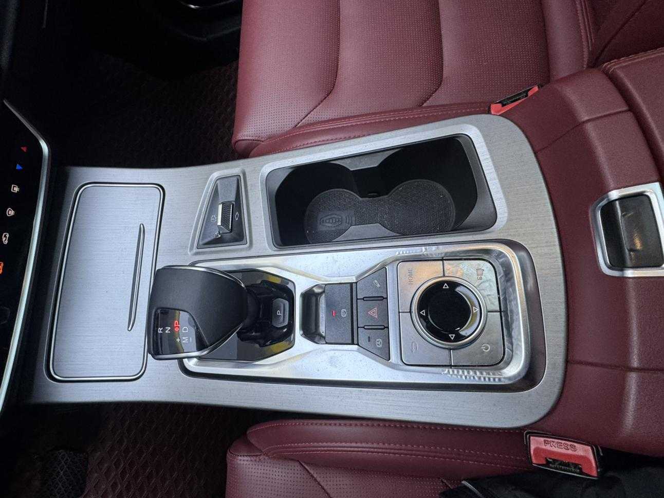 Jetour X70 PLUS 2022 car image #16