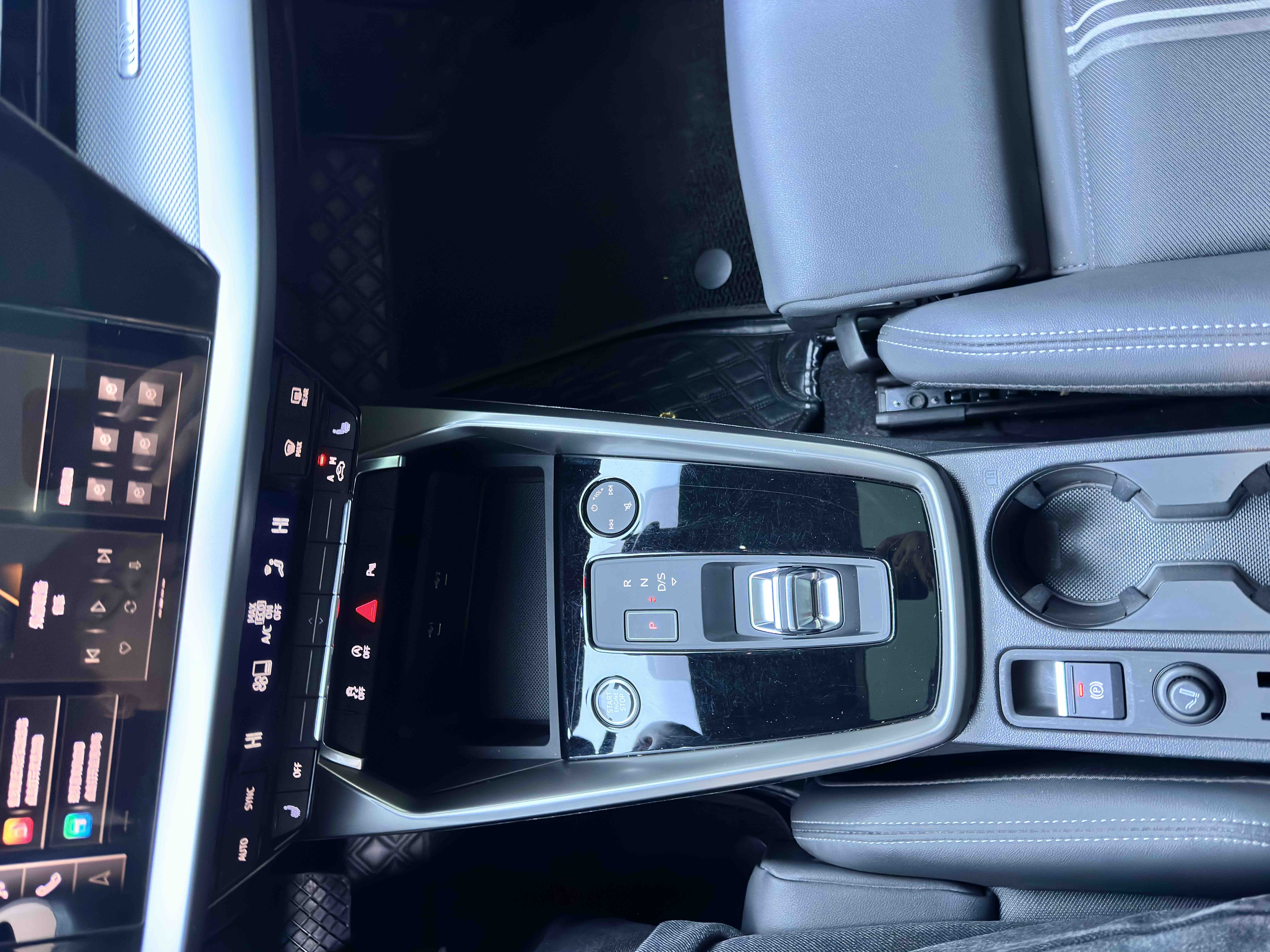Audi A3 2023 car image #16