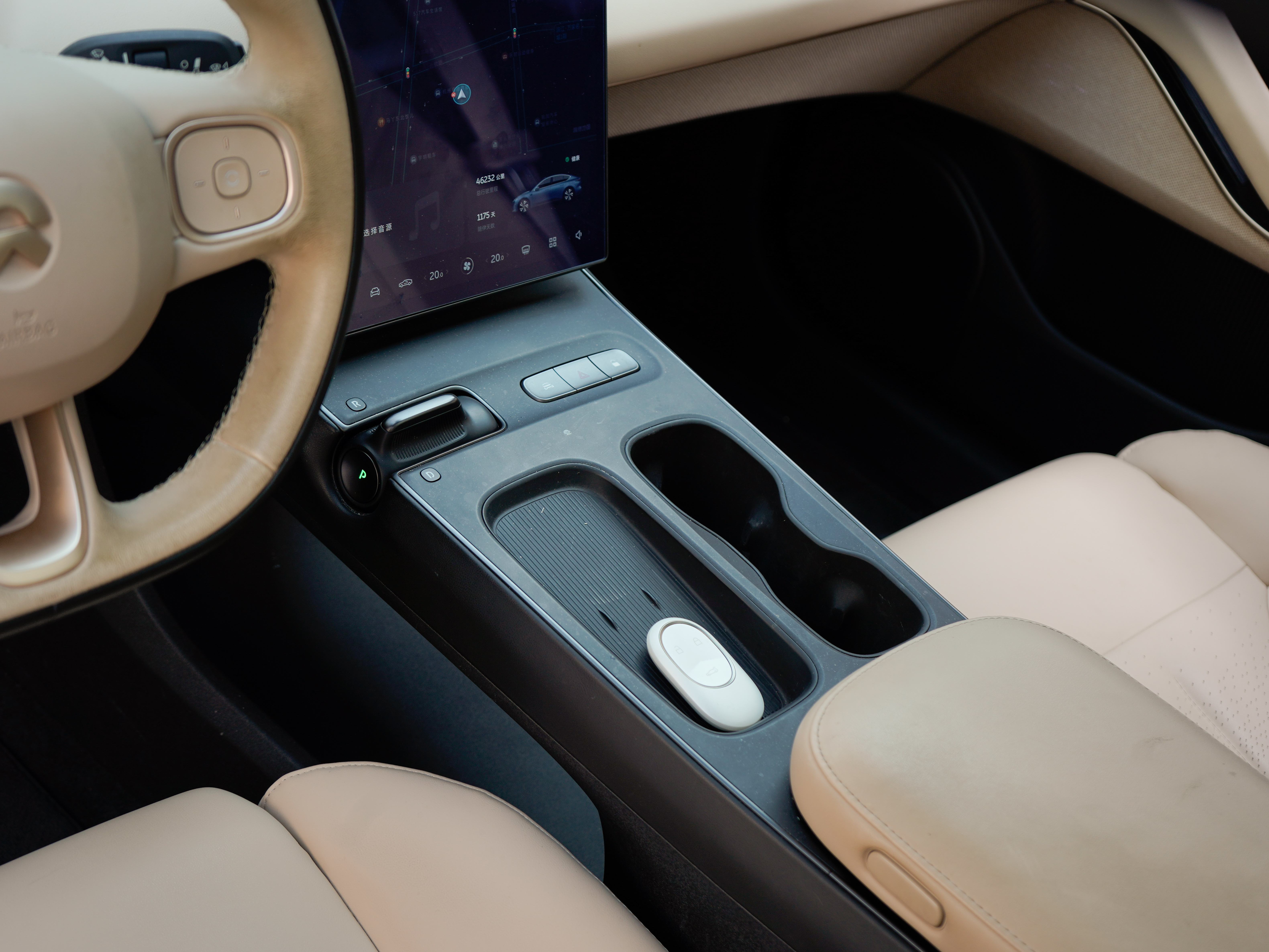 NIO ET5 2022 car image #16