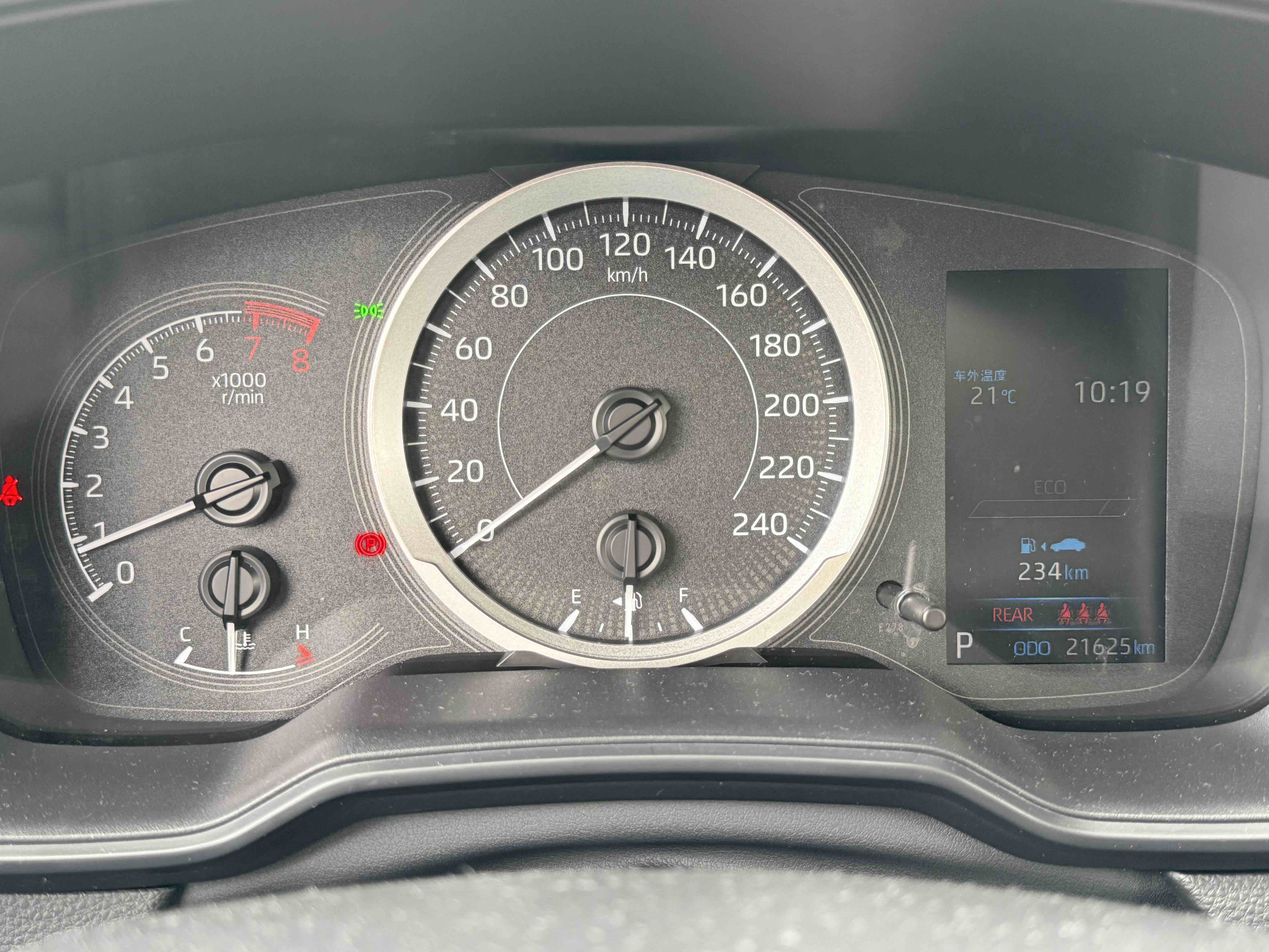 Toyota Corolla Cross 2023 immagine di auto #16