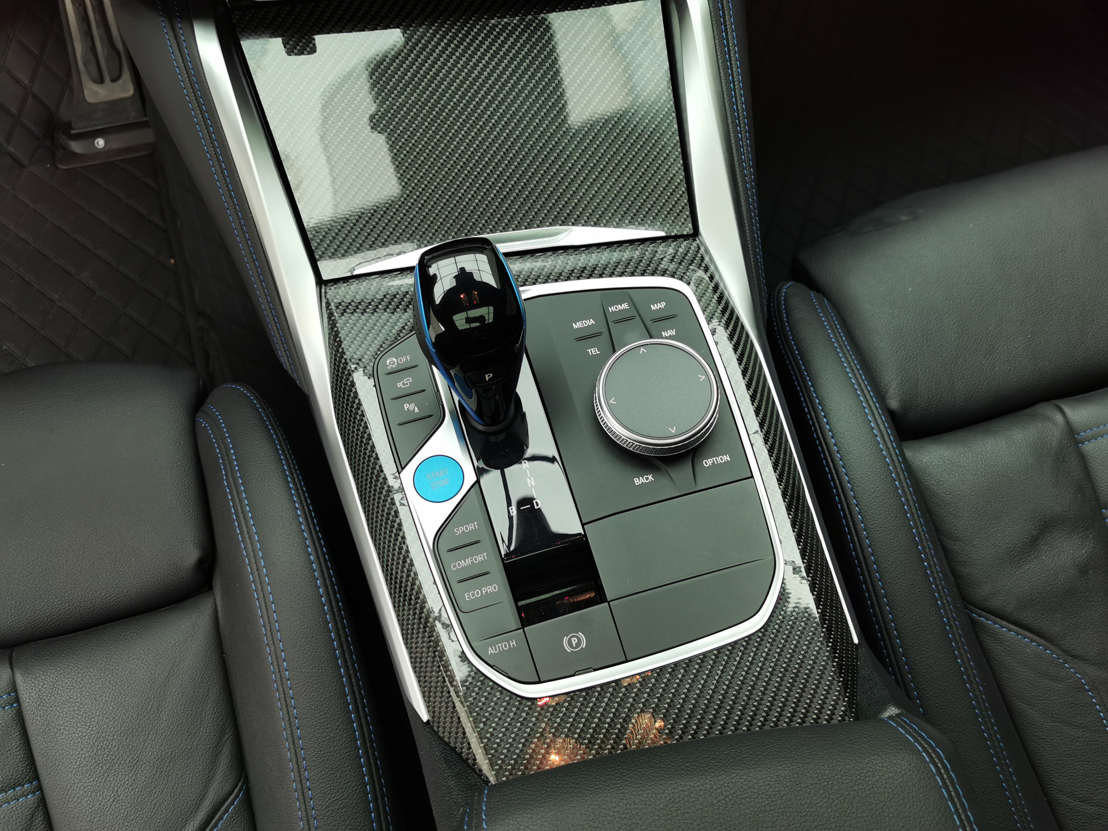 BMW i4 M50 2023 #16 BMW i4 M50 2023 car image #16