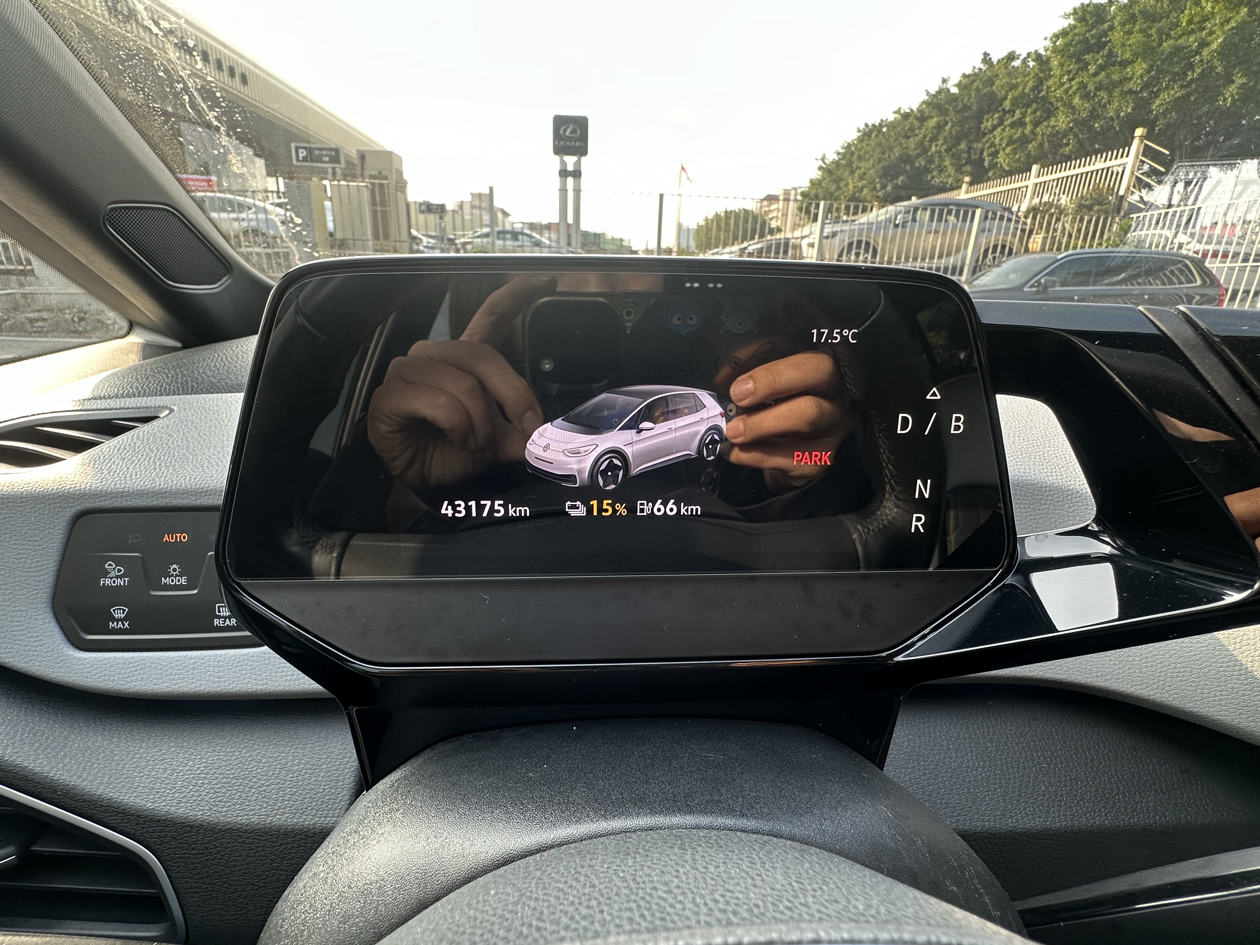 Volkswagen ID.3 2022 #16 Volkswagen ID.3 2022 car image #16