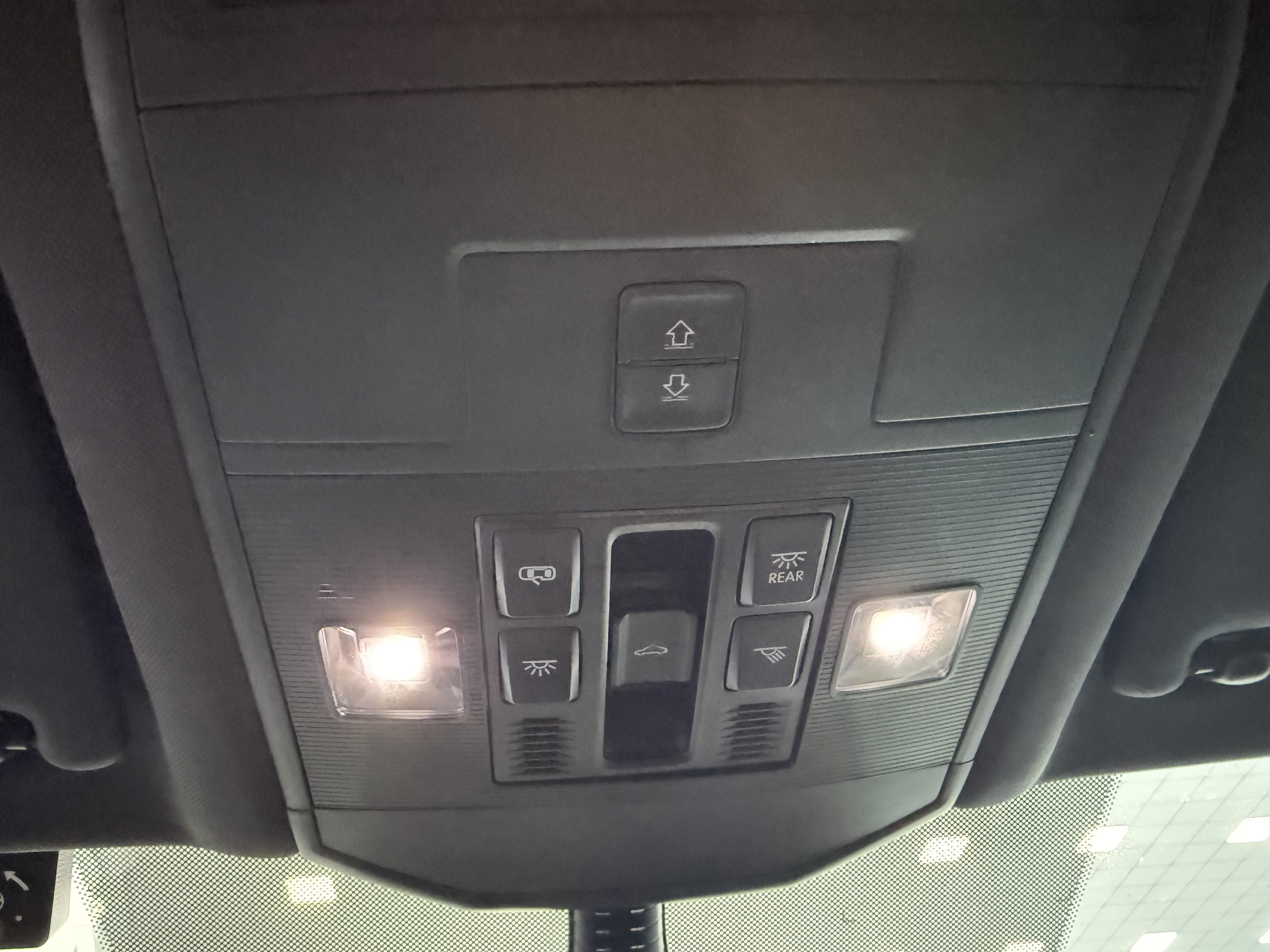 Volkswagen T-Roc 2022 car image #16