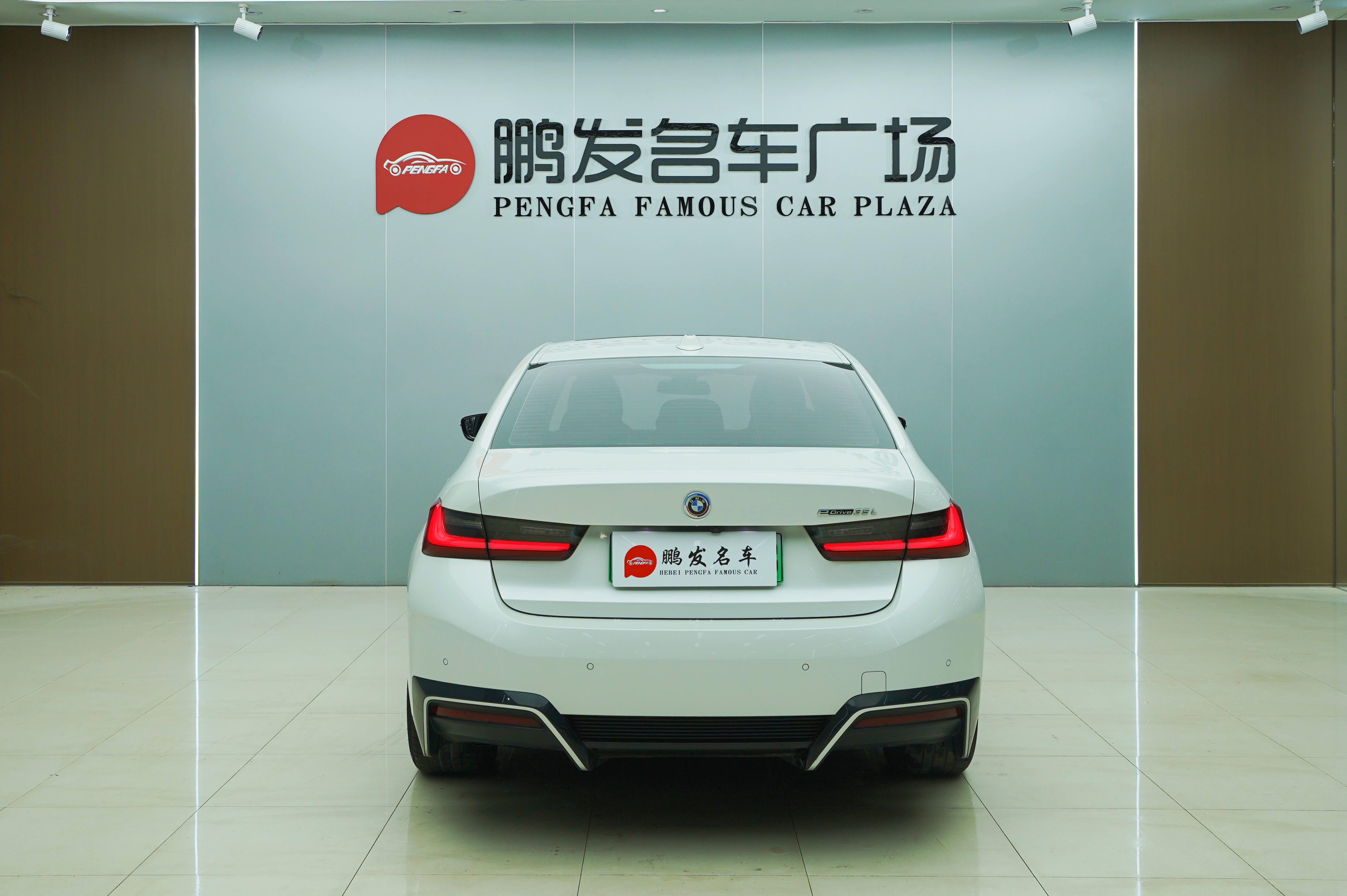 BMW i3 2022 immagine di auto #16