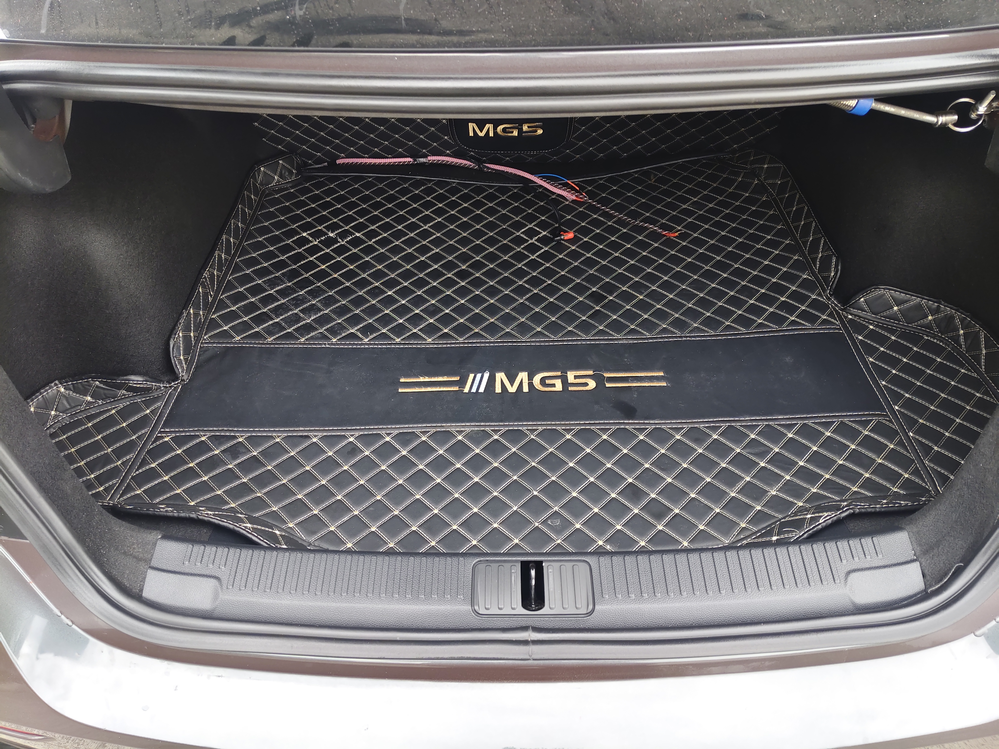 5 Scorpio 2023 car image #16