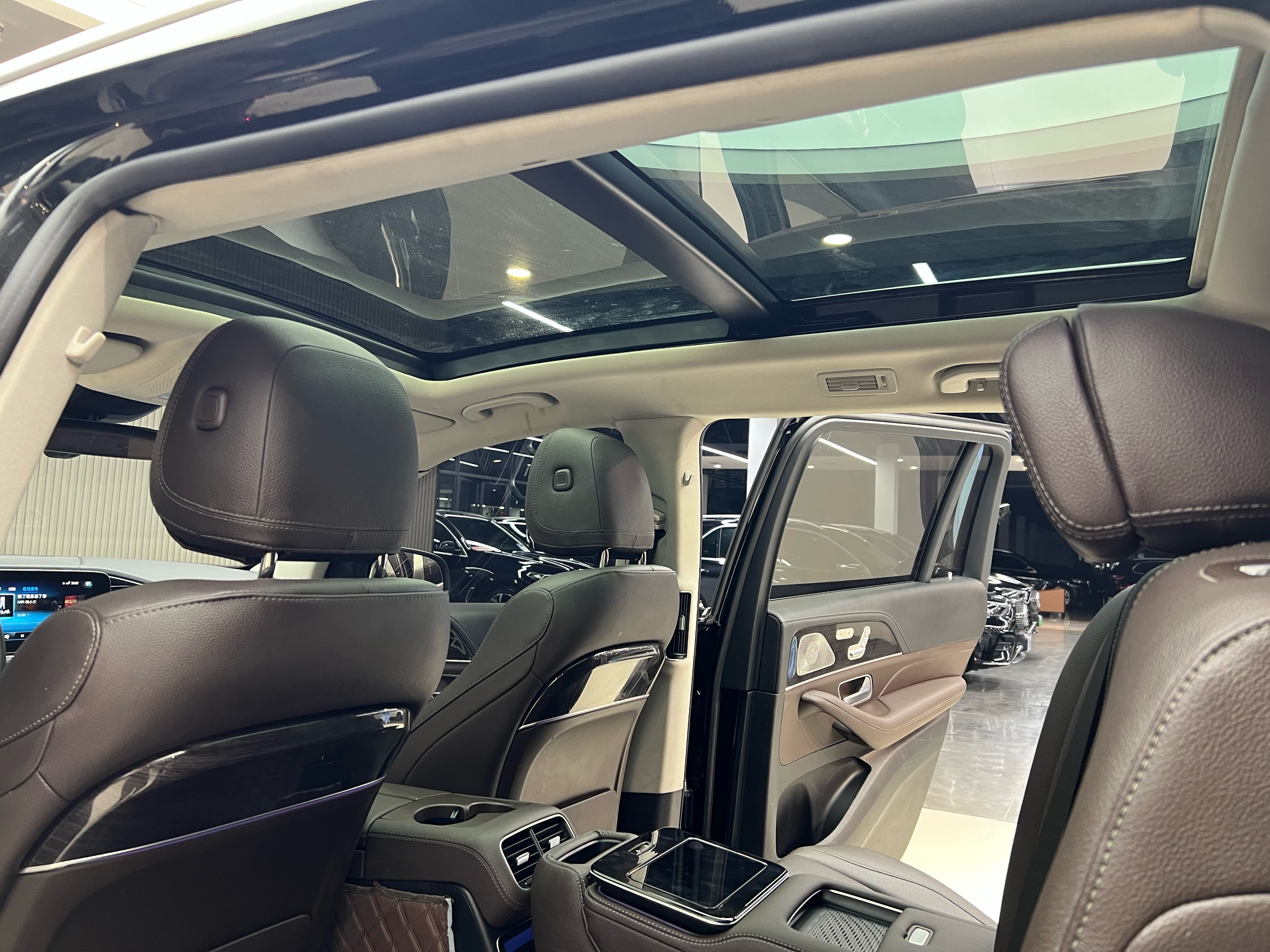 Mercedes-Benz GLS Class 2023 #16 Mercedes-Benz GLS Class 2023 car image #16