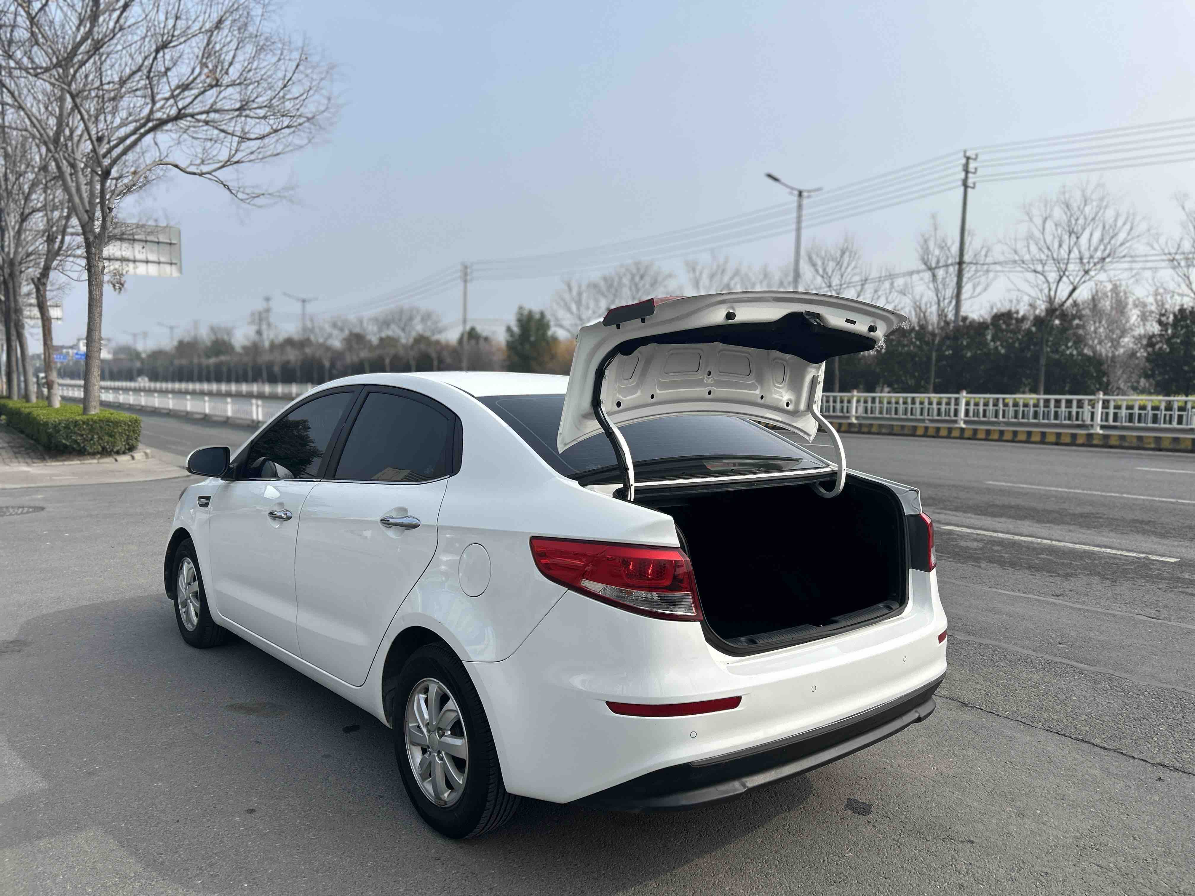 起亚 起亚K2 2016 汽车图片 #16