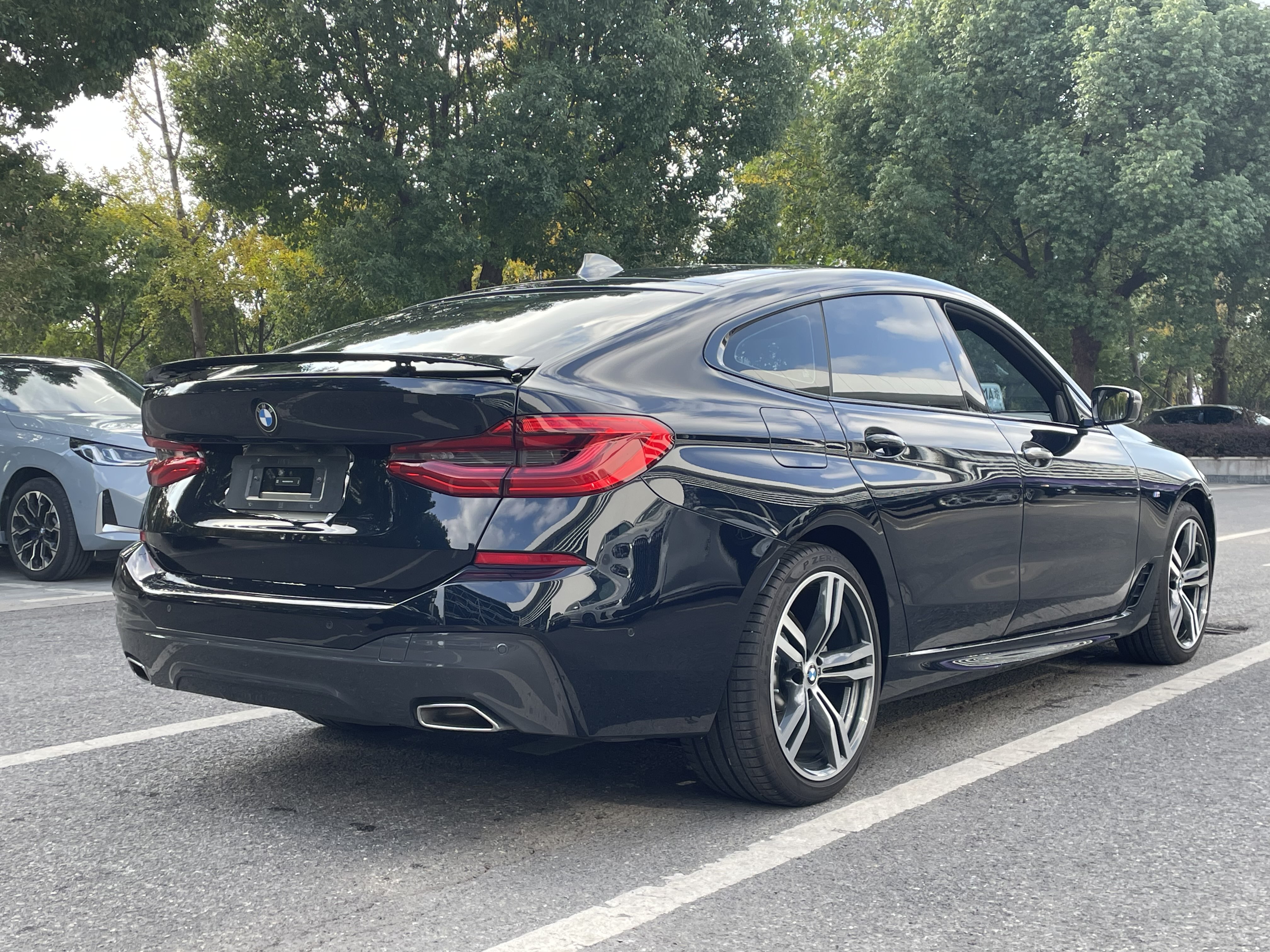 BMW 6 Series GT 2024 #16 BMW 6 Series GT 2024 car image #16